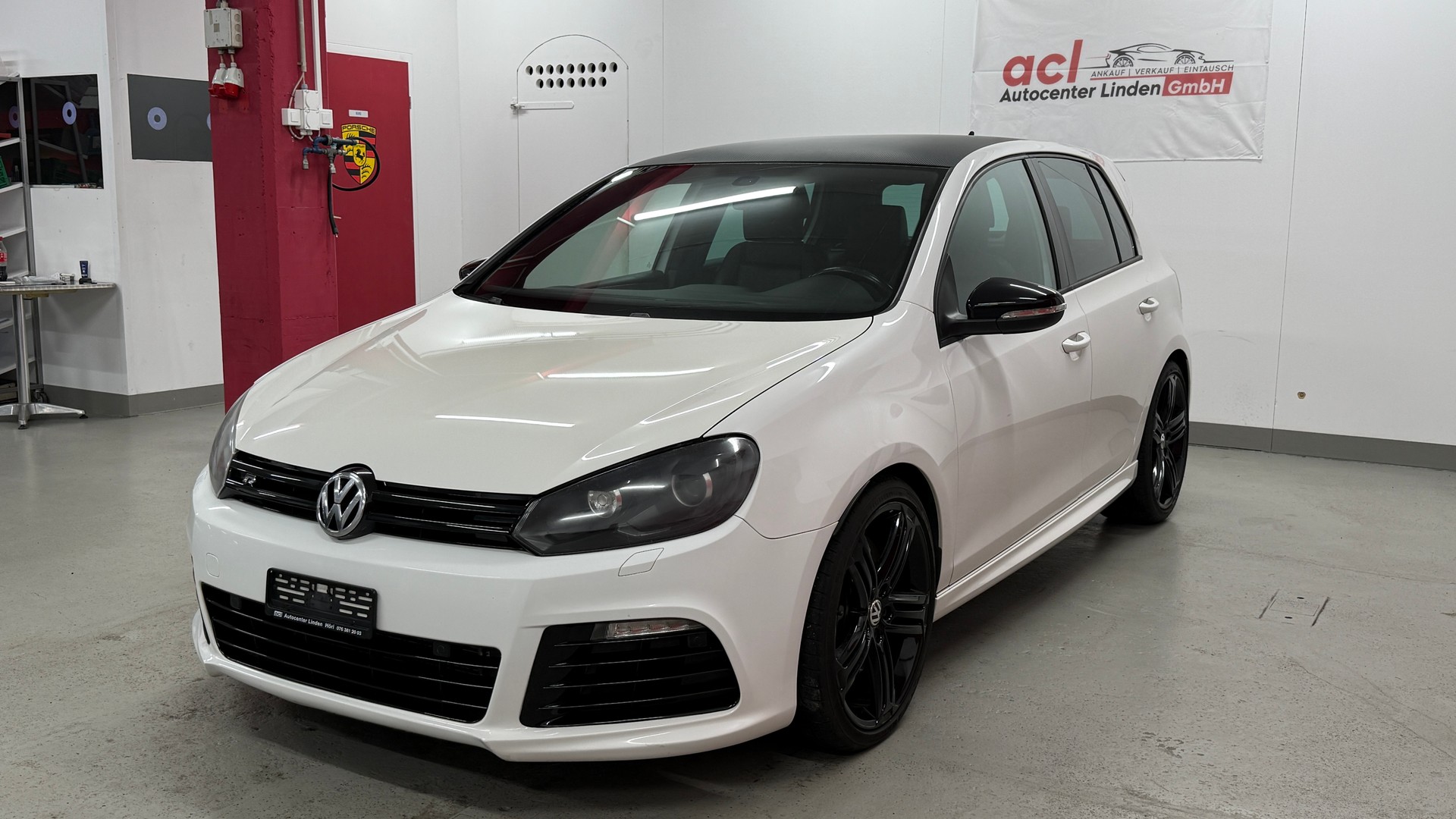 VW Golf 2.0 TSI R Team 4Motion abMFK*Servicegepflegt*8 fach bereift*Leder*Garantie u.v.m-showroom-element-1
