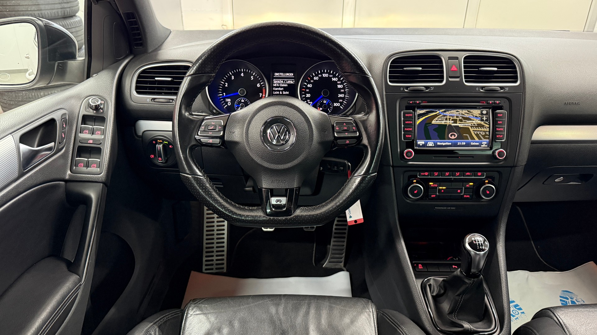 VW Golf 2.0 TSI R Team 4Motion abMFK*Servicegepflegt*8 fach bereift*Leder*Garantie u.v.m-image-11