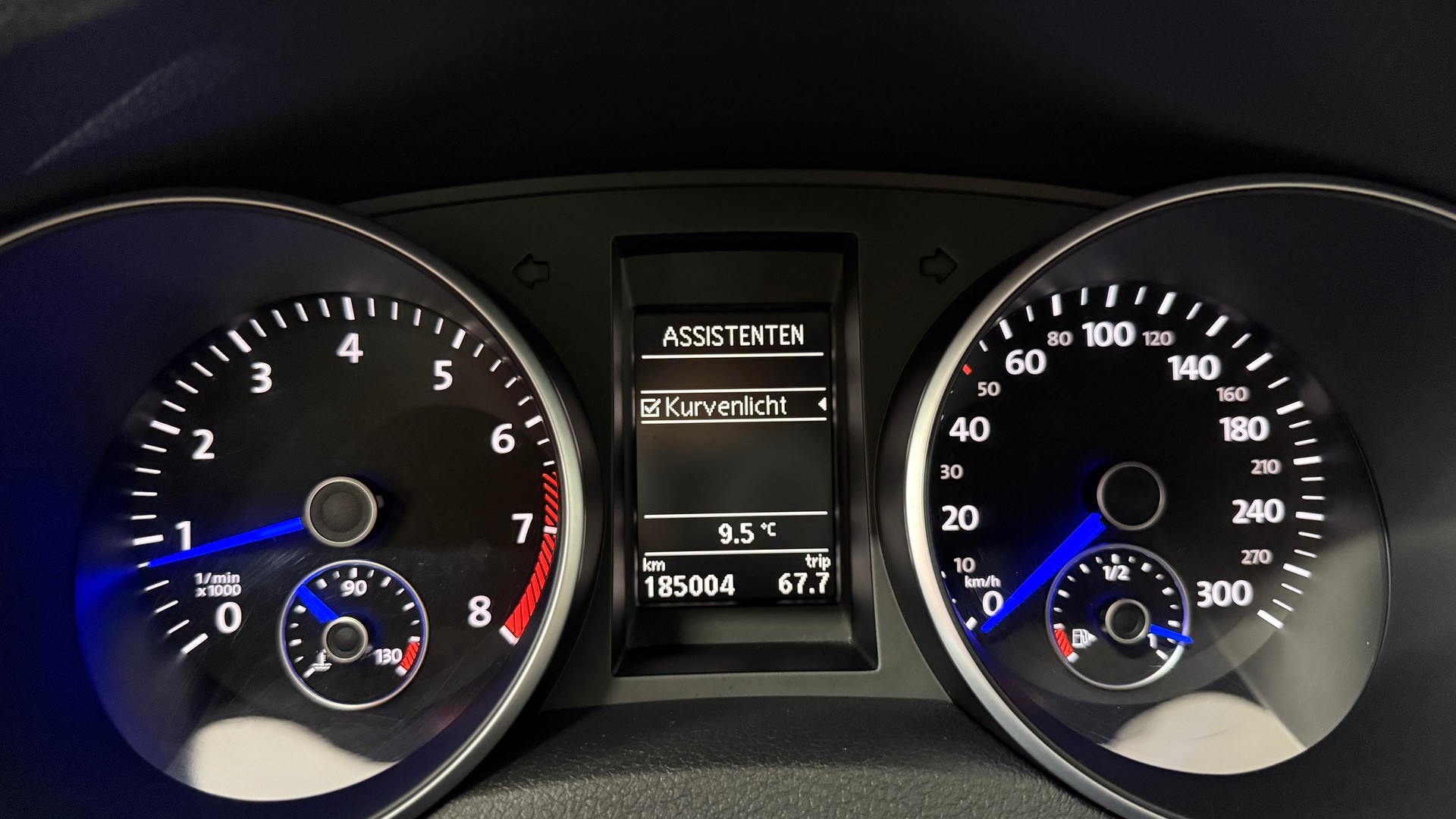 VW Golf 2.0 TSI R Team 4Motion abMFK*Servicegepflegt*8 fach bereift*Leder*Garantie u.v.m-image-27