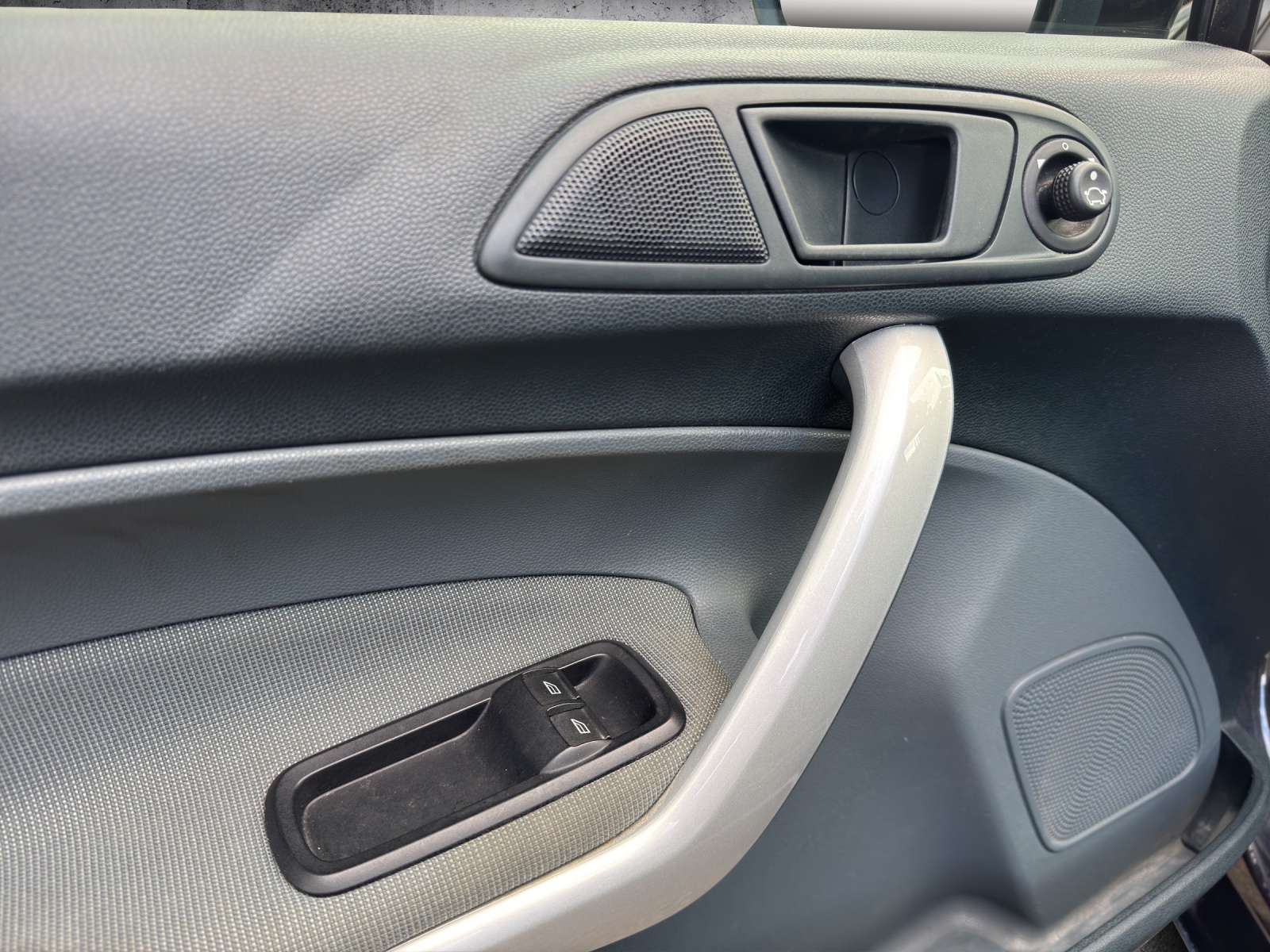 FORD Fiesta 1.6 16V Titanium Kompressor Umbau-image-5