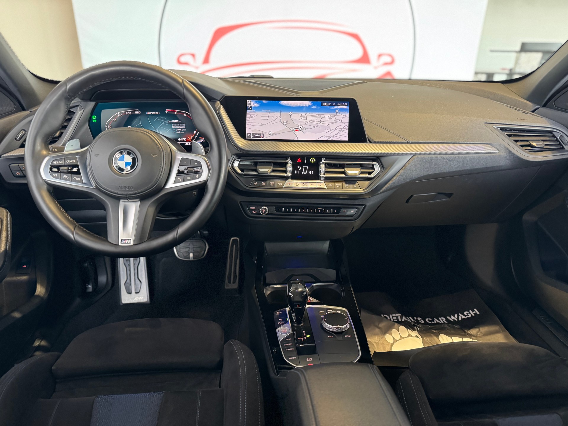 BMW M135i xDrive Steptronic-image-21
