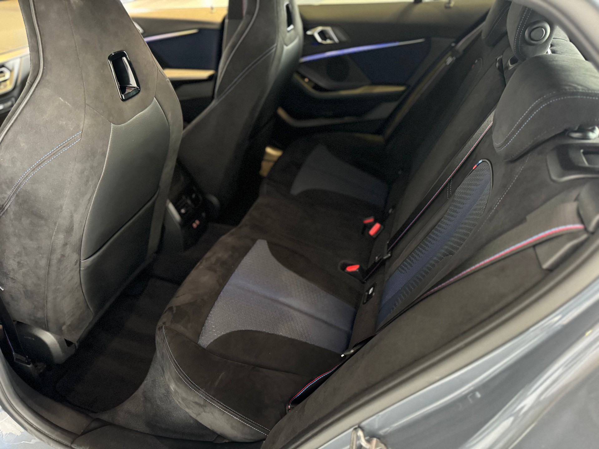 BMW M135i xDrive Steptronic-image-23