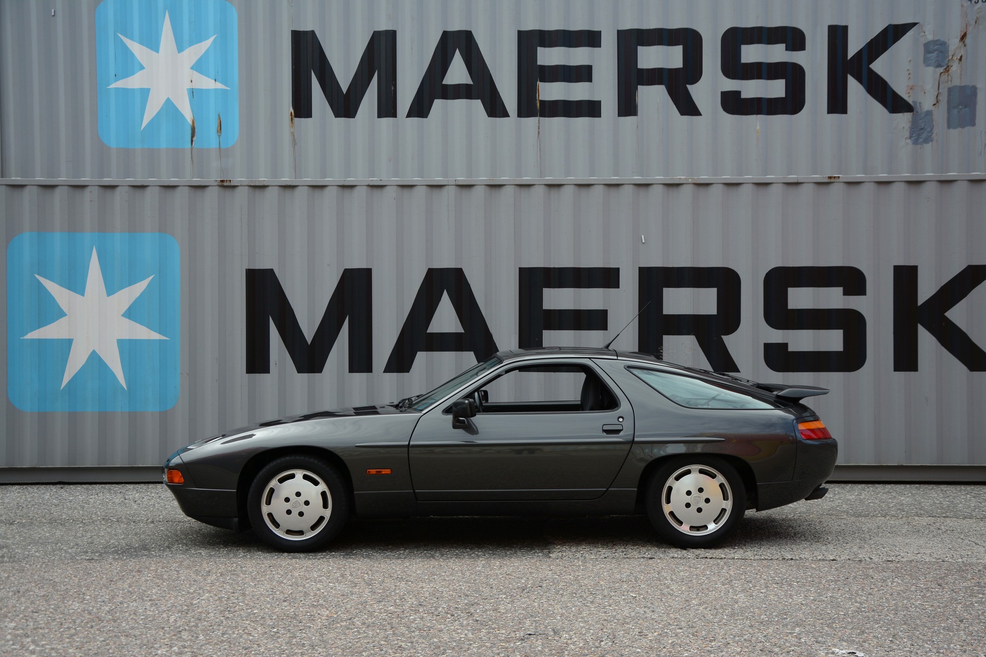 PORSCHE 928 5.0 S4-showroom-element-2