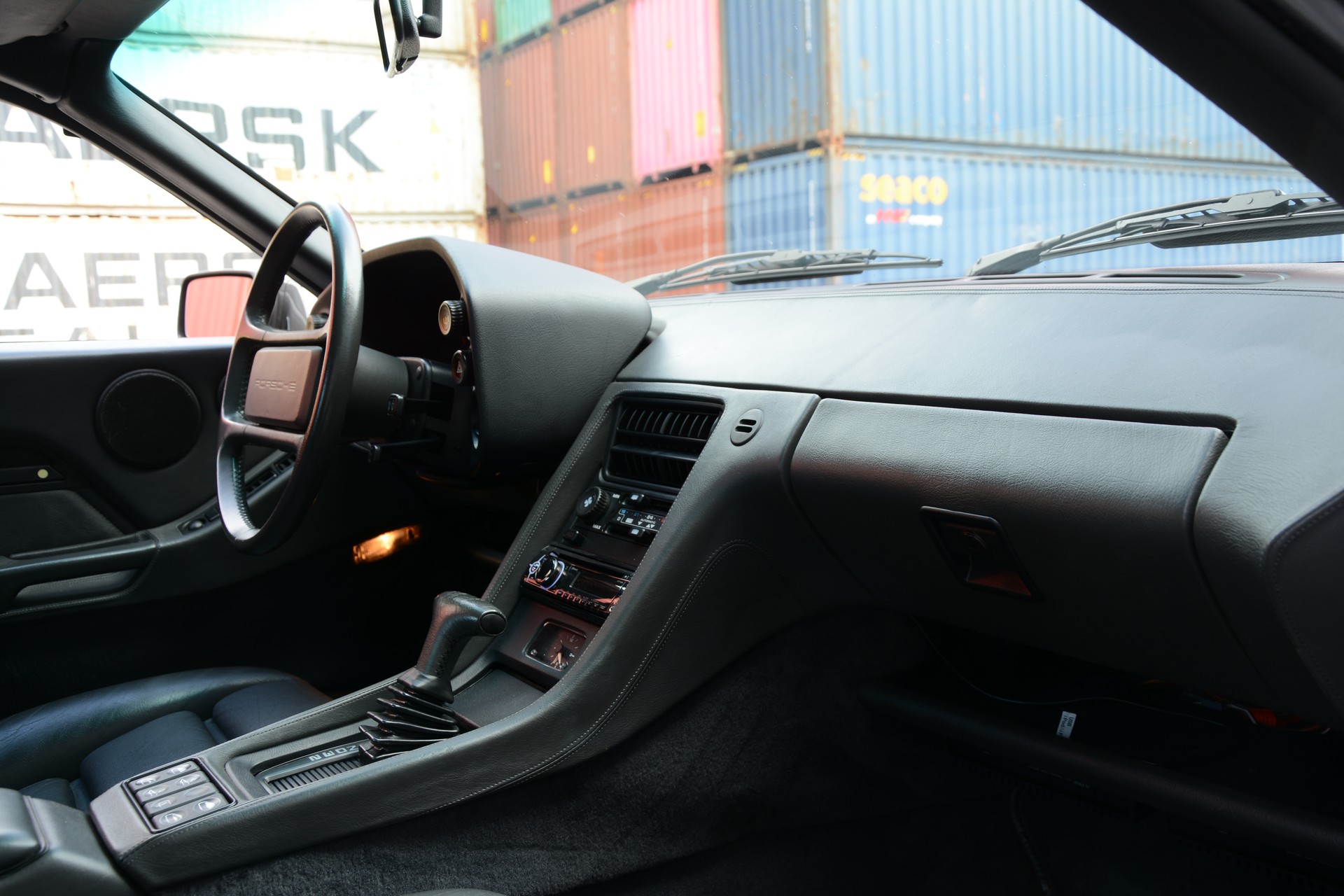 PORSCHE 928 5.0 S4-image-15