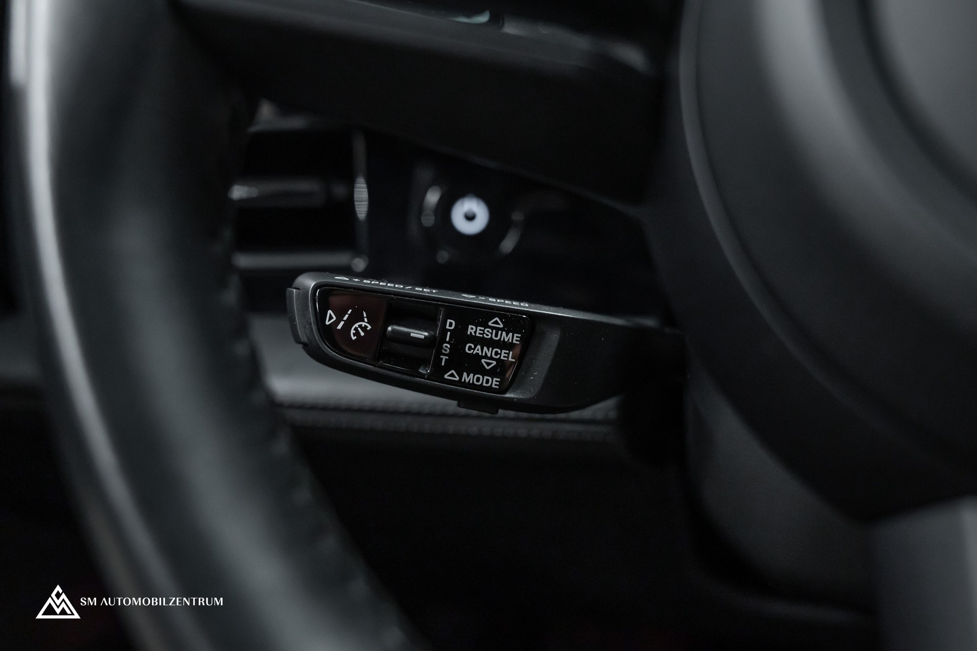 PORSCHE Taycan 4S Performance Batterie / Panorama / 360° / Hinterachslenkung / Bose-image-23