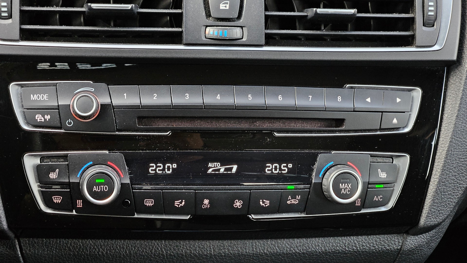 BMW 118d Steptronic Sport Line-image-10