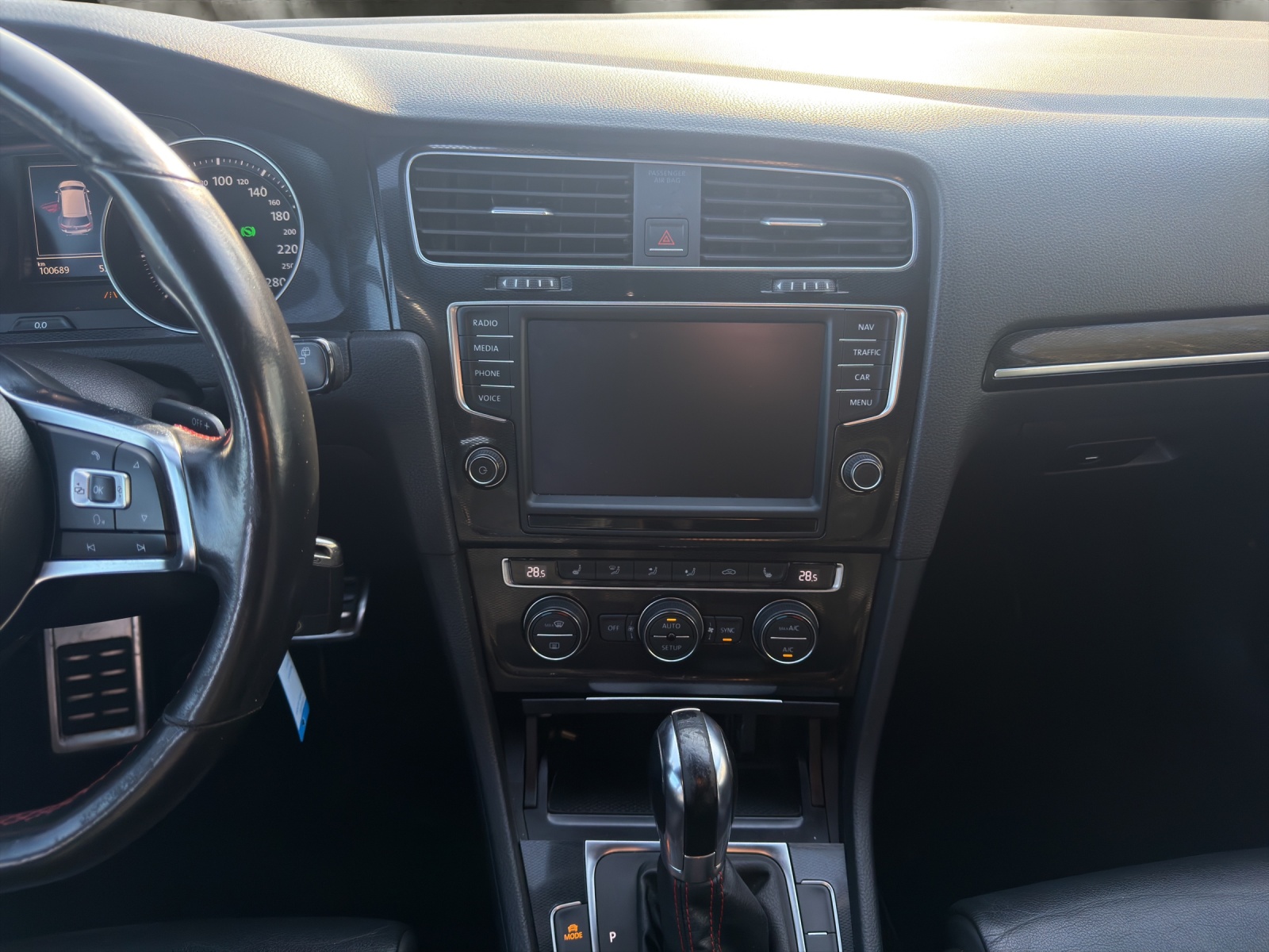 VW Golf 2.0 TSI GTI Performance DSG-image-13