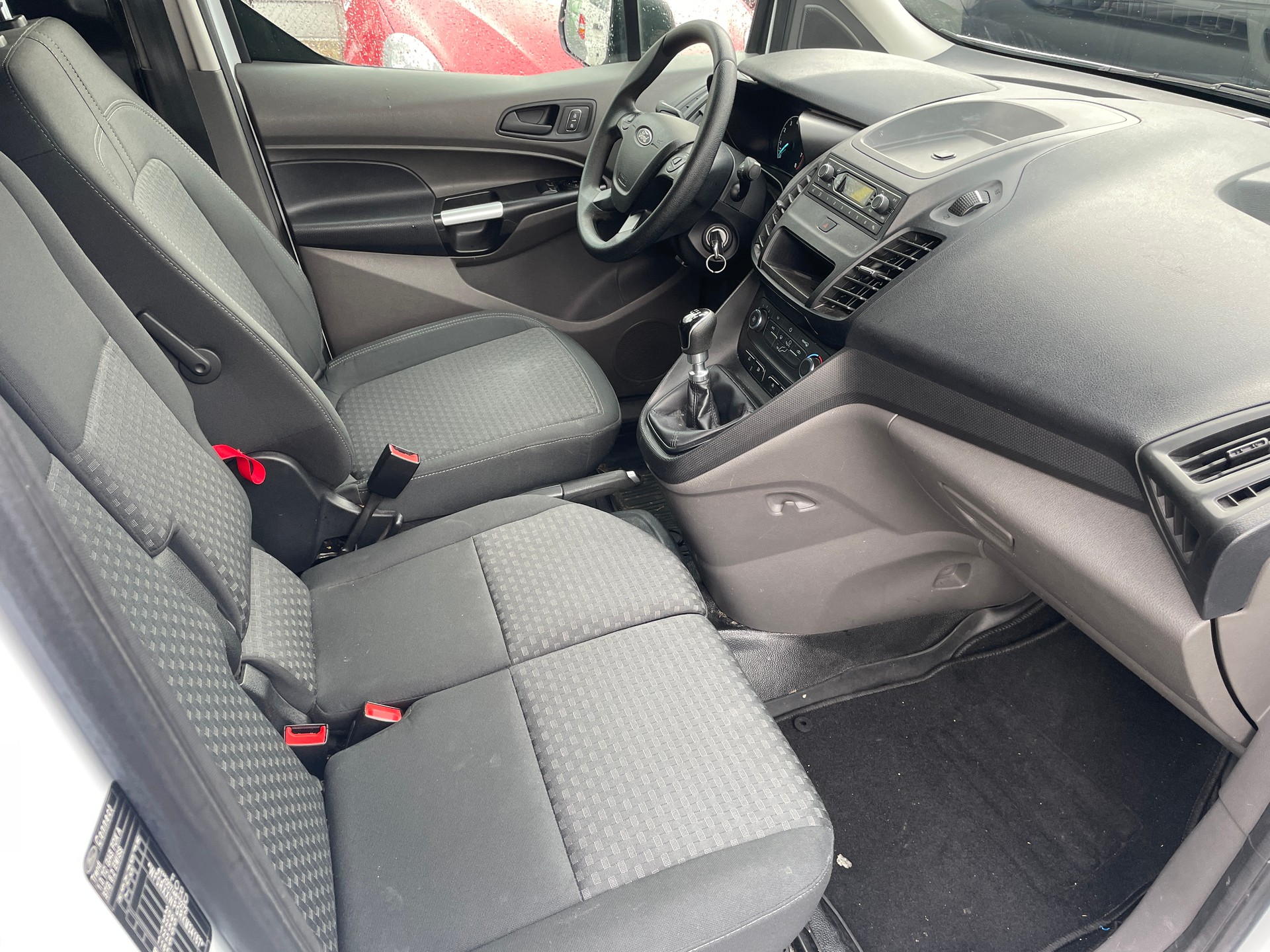 FORD Transit Connect Van T200 1.0 EcoBoost Ambiente-image-6
