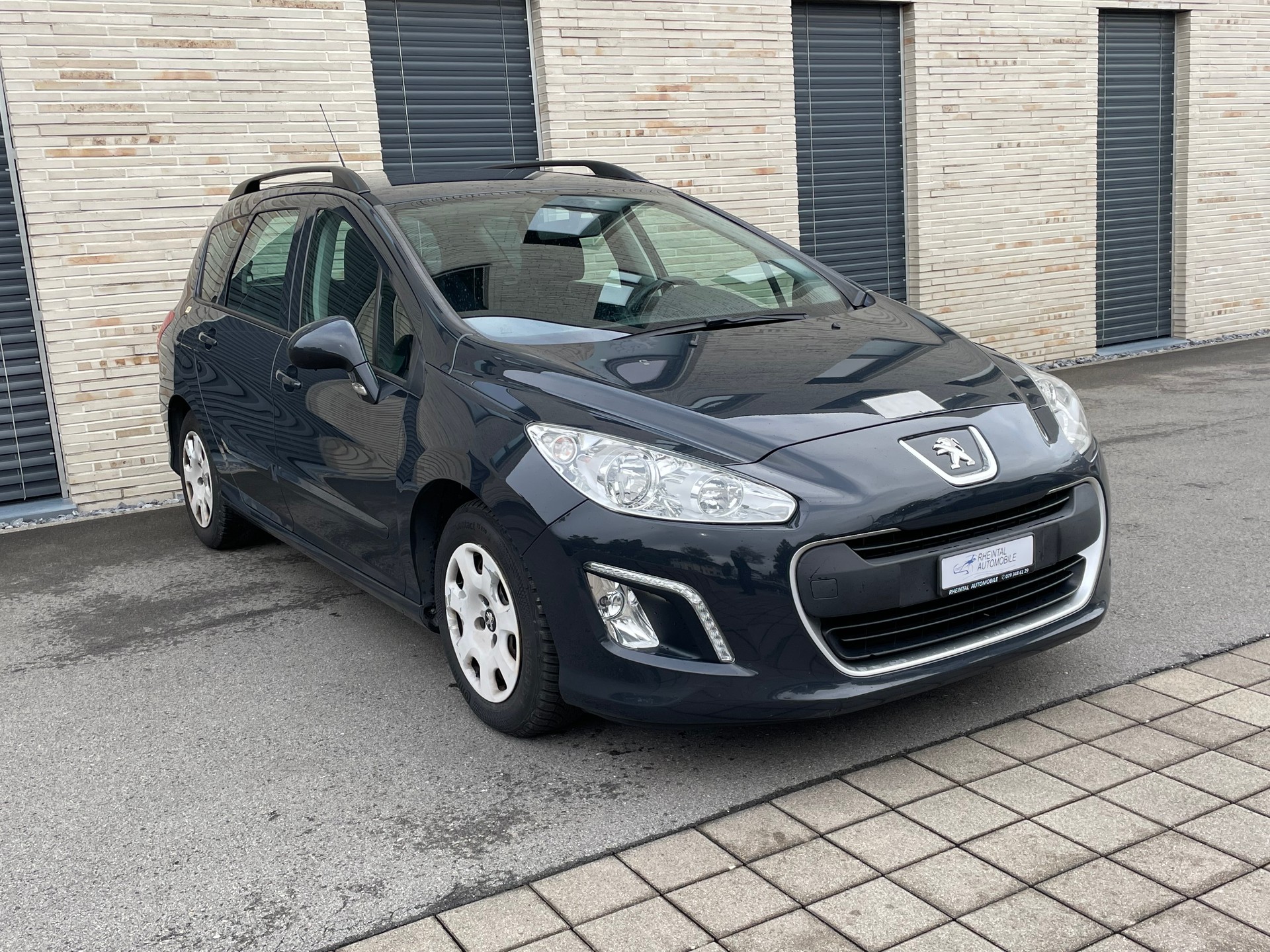 PEUGEOT 308 SW 1.6 HDI Business EGS6-image-4