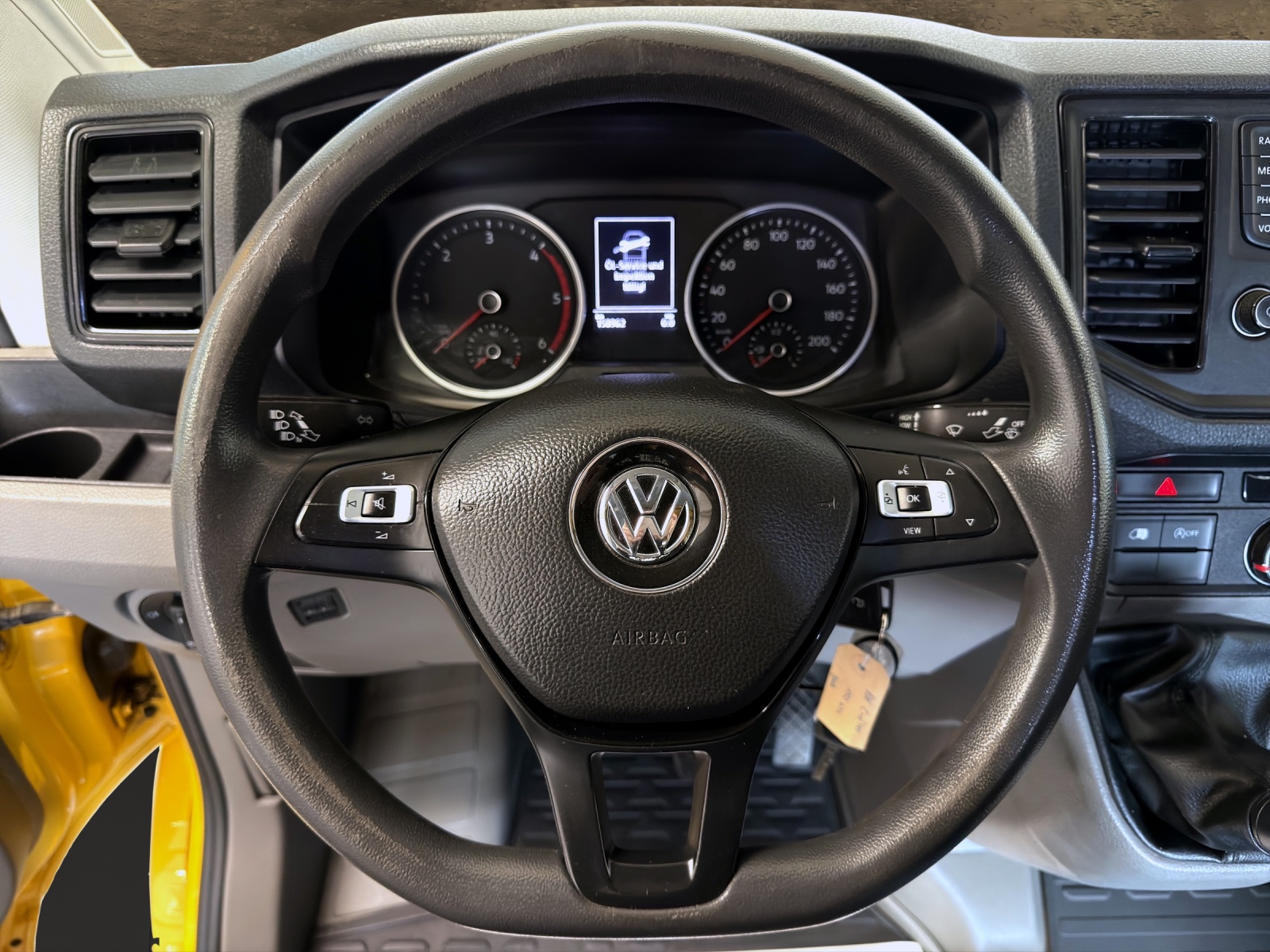 VW VW Crafter 35 2.0 TDI L4 4Motion-image-9
