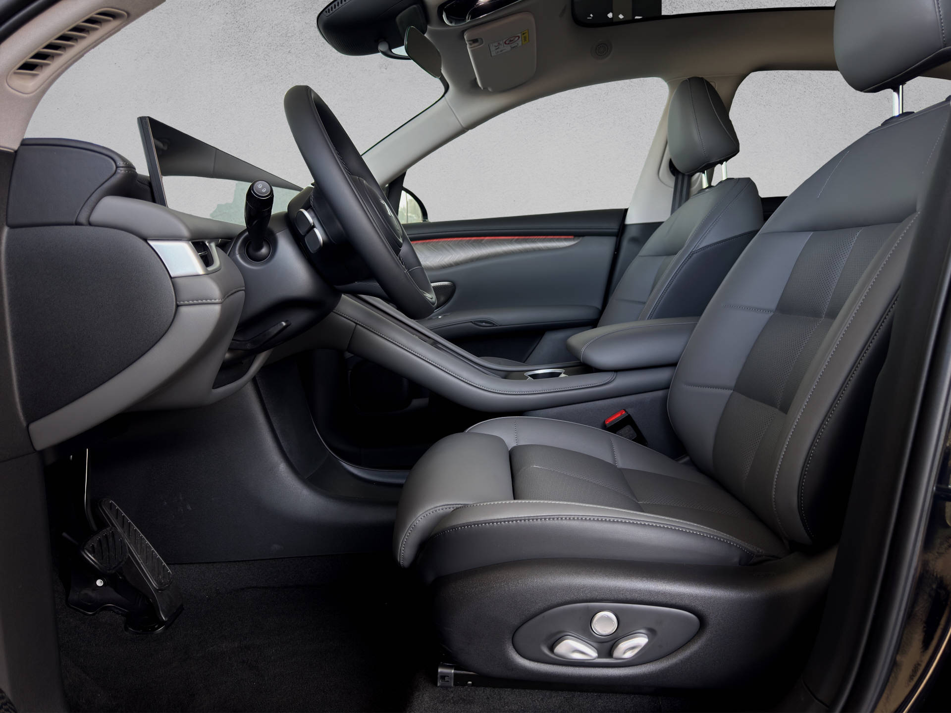 MG IM6 100 kWh Performance 20 4WD-image-7