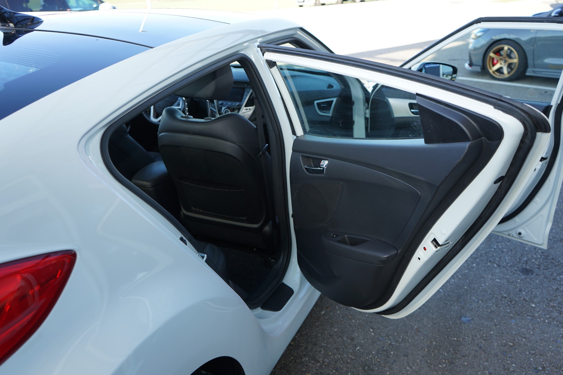 HYUNDAI Veloster 1.6 GDI-image-7