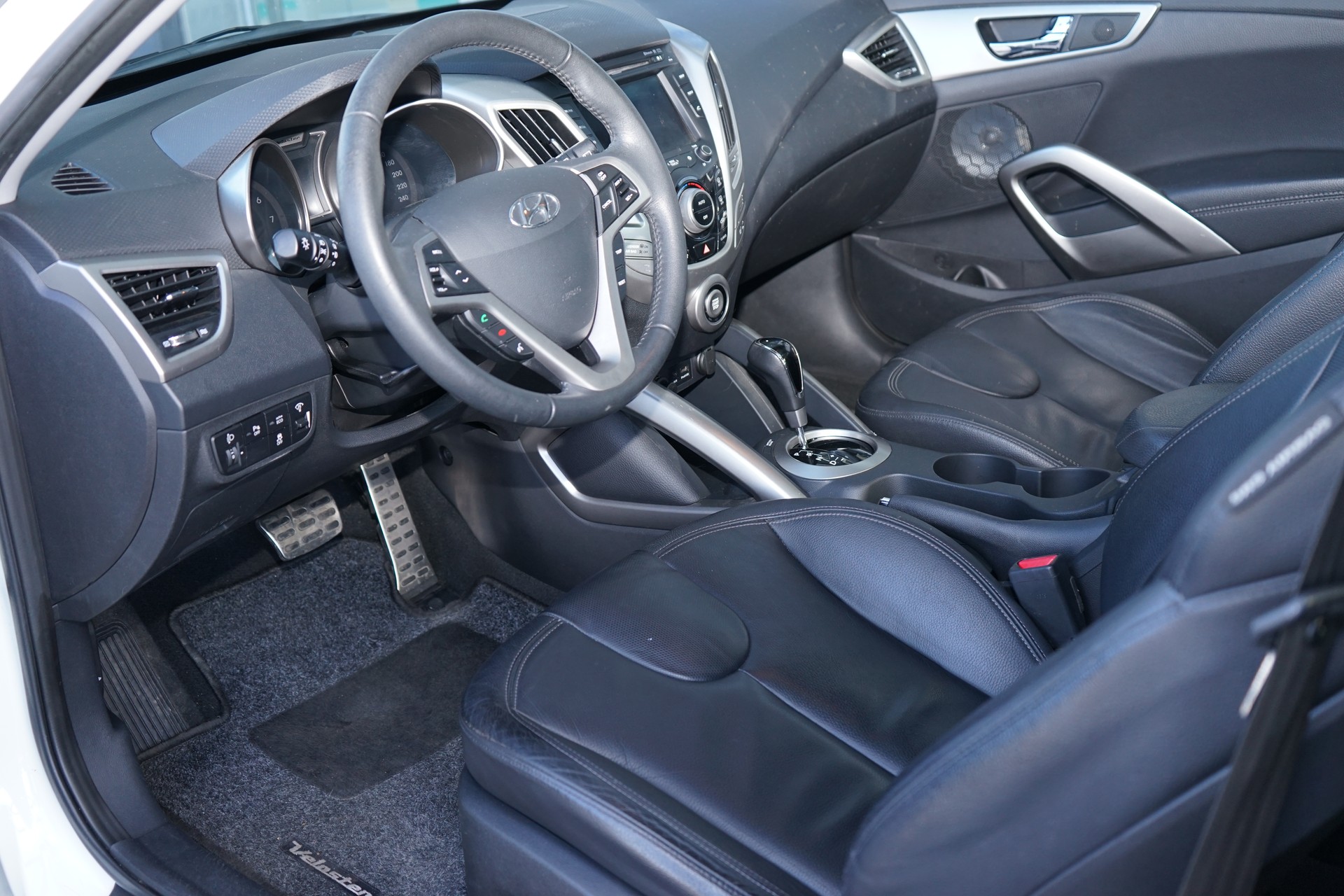 HYUNDAI Veloster 1.6 GDI-image-12