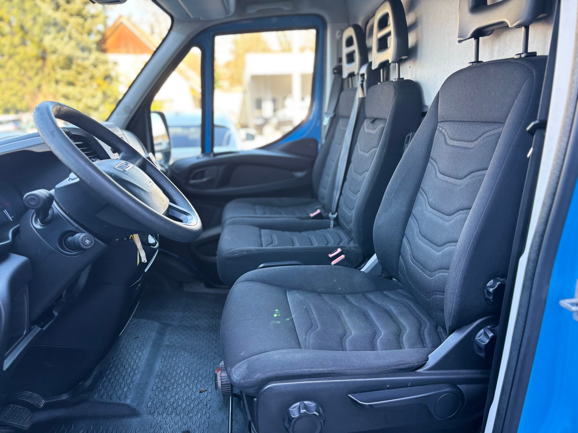 IVECO 35 S 15 D-image-12