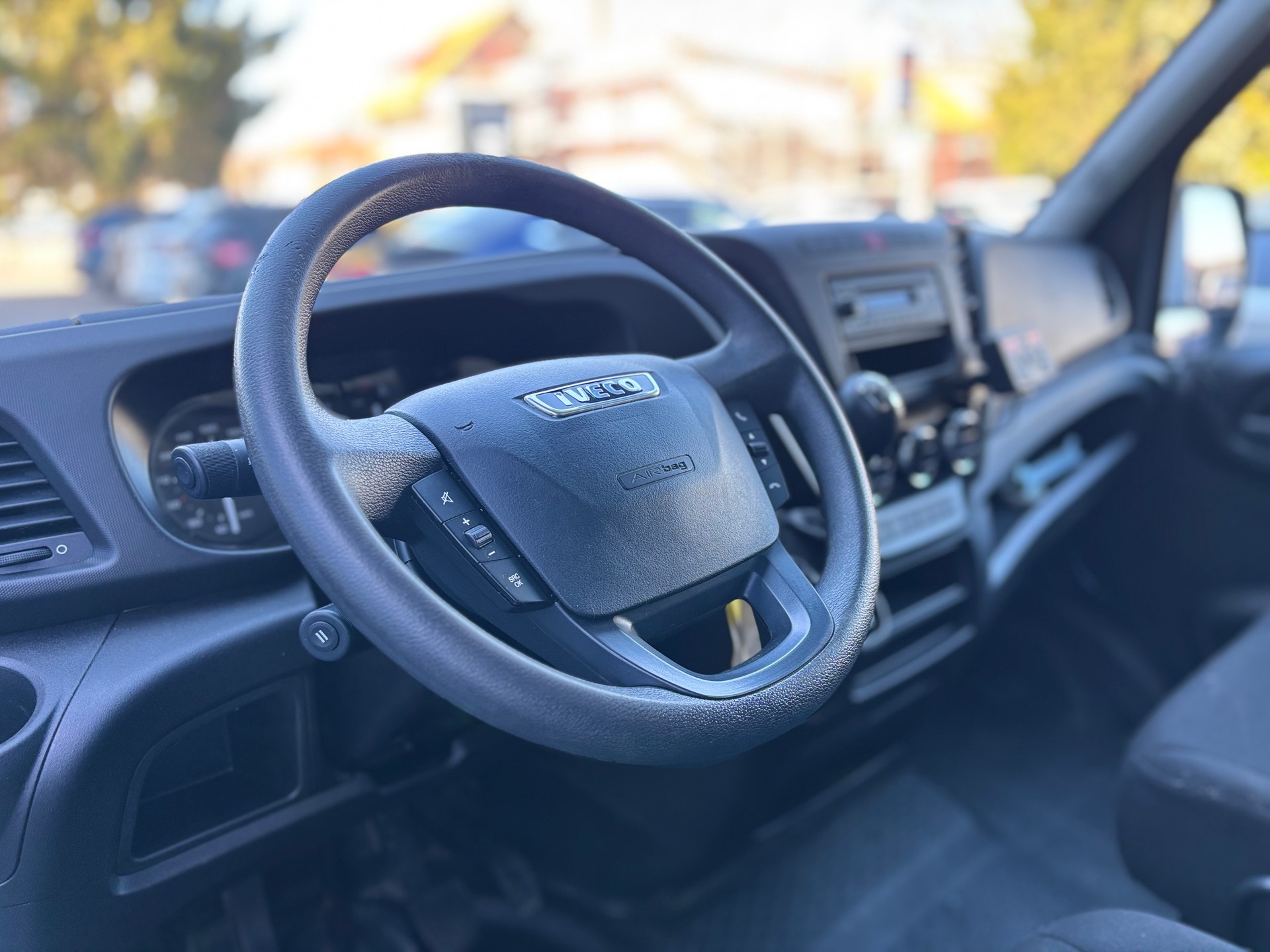 IVECO 35 S 15 D-image-11