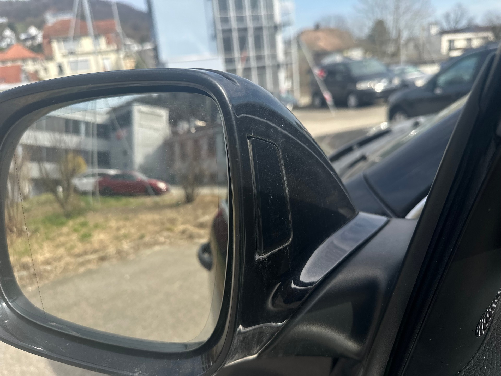 VW Touareg 4.2 V8 FSI Automatic-image-13