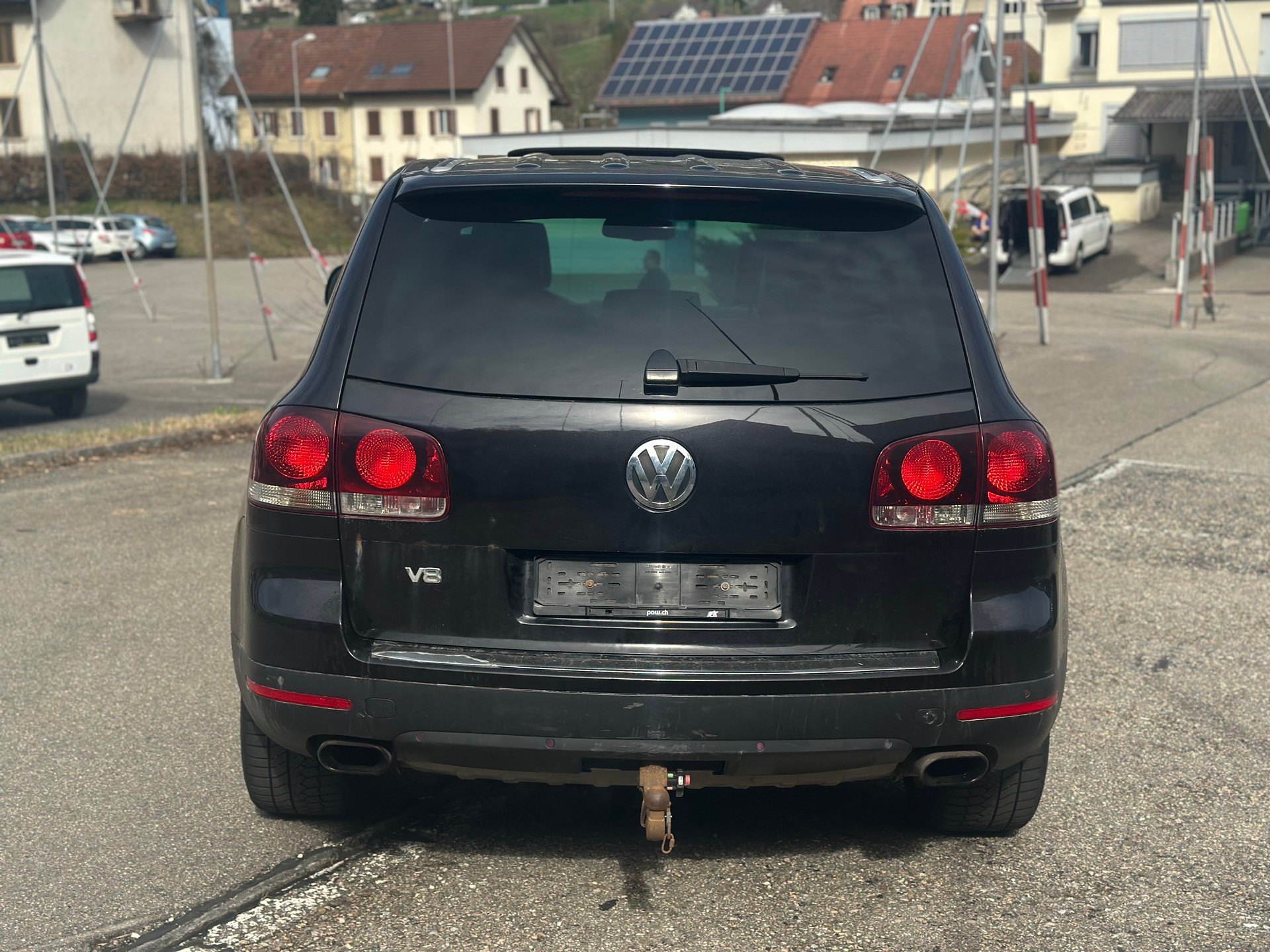 VW Touareg 4.2 V8 FSI Automatic-image-5