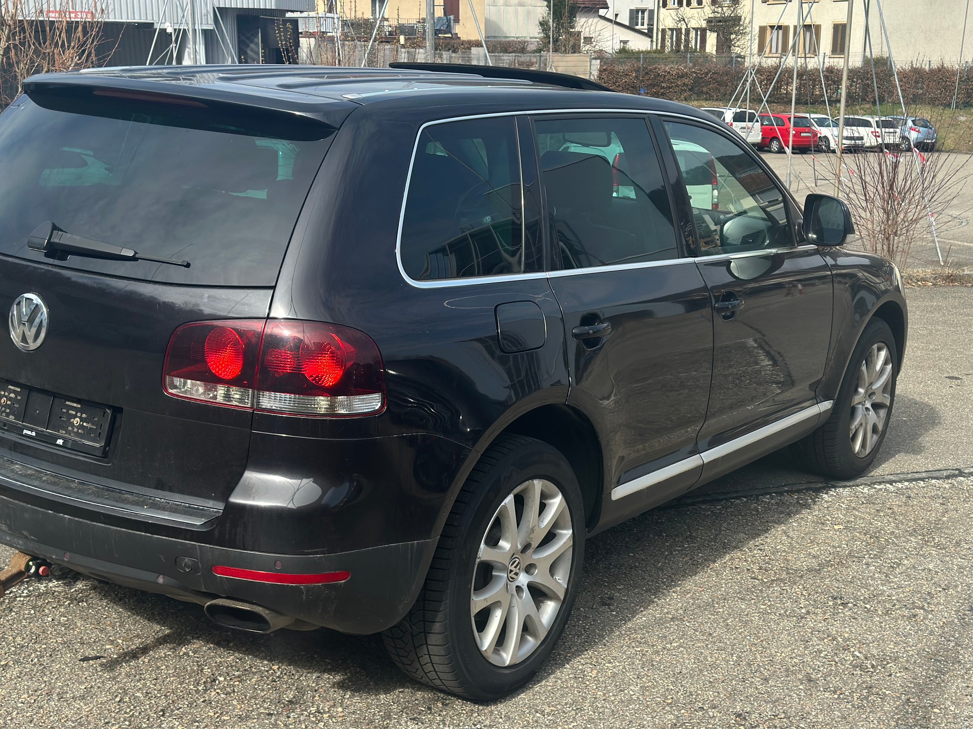VW Touareg 4.2 V8 FSI Automatic-image-6