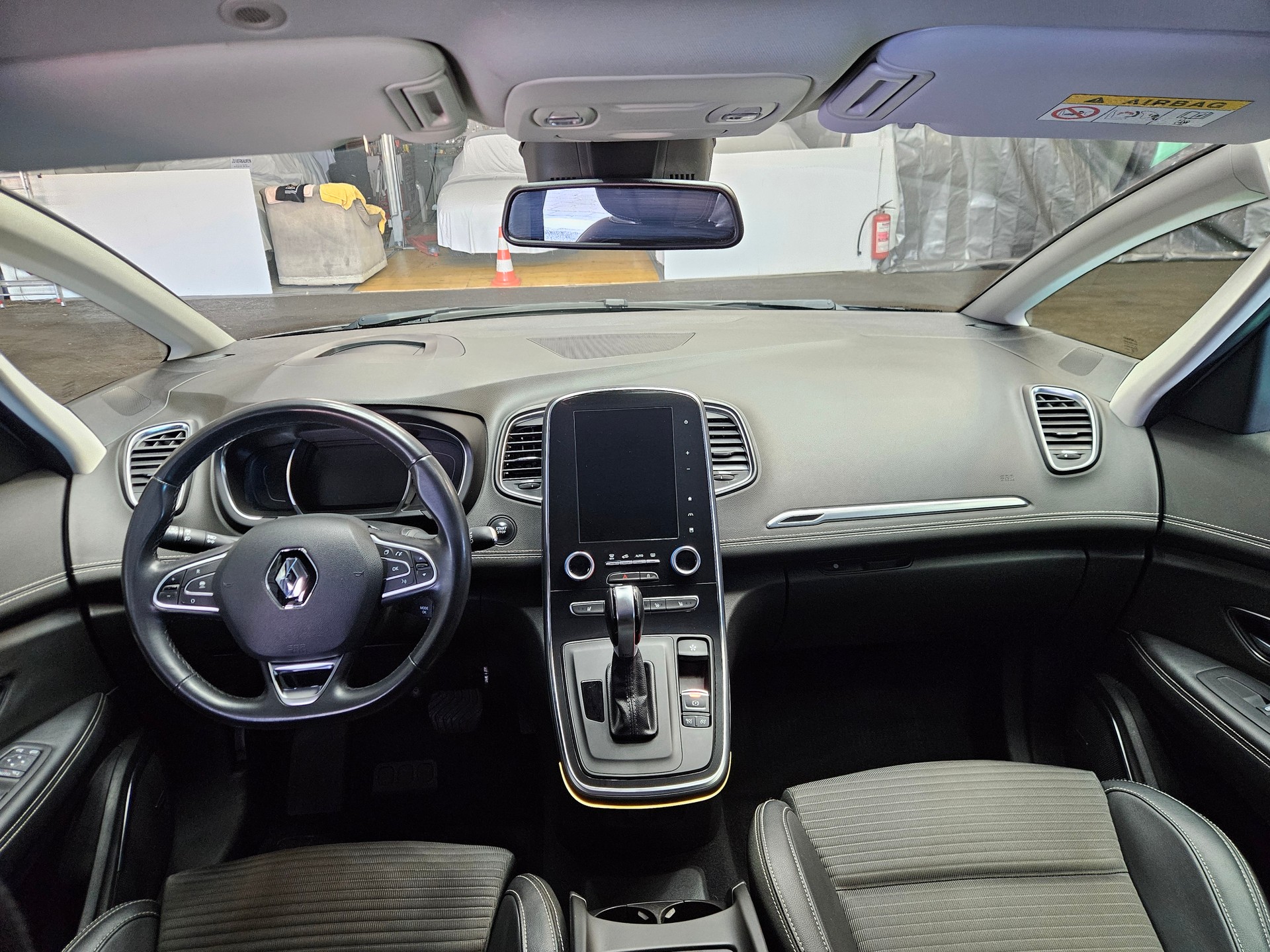 RENAULT Scénic 1.6 dCi Bose EDC-image-9