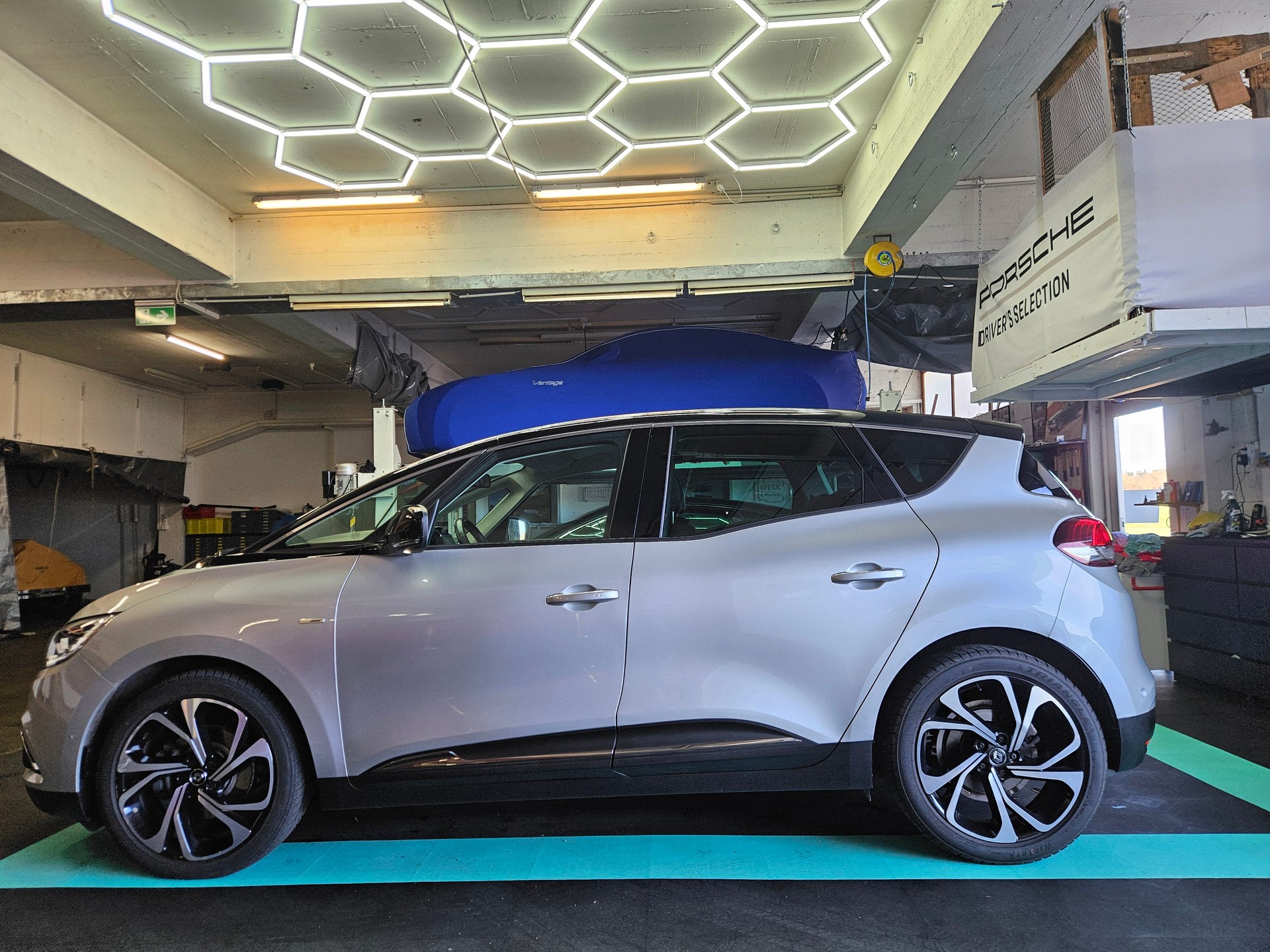RENAULT Scénic 1.6 dCi Bose EDC-image-5