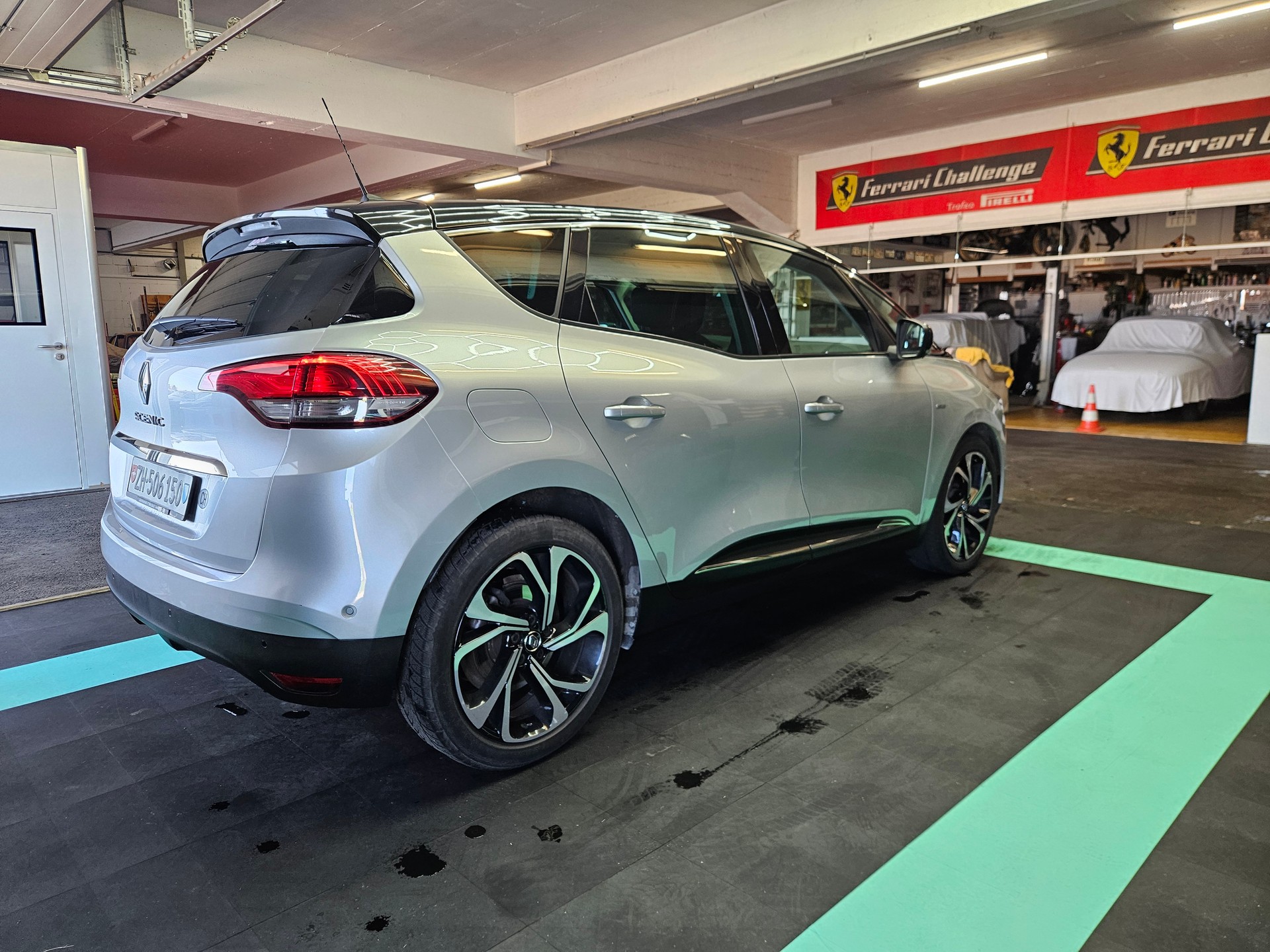 RENAULT Scénic 1.6 dCi Bose EDC-image-2