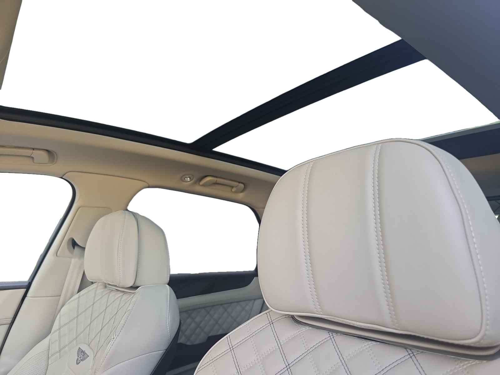 BENTLEY Bentayga V8 First Edition-image-14