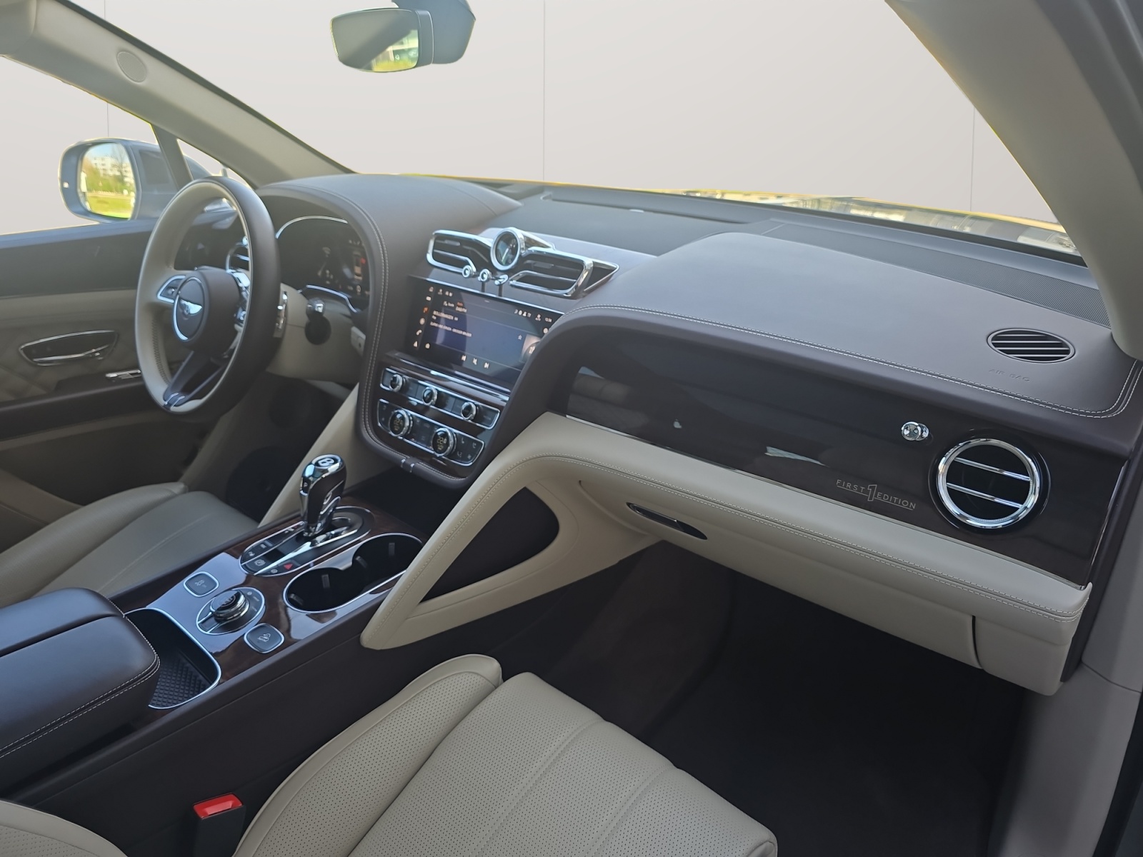 BENTLEY Bentayga V8 First Edition-image-12