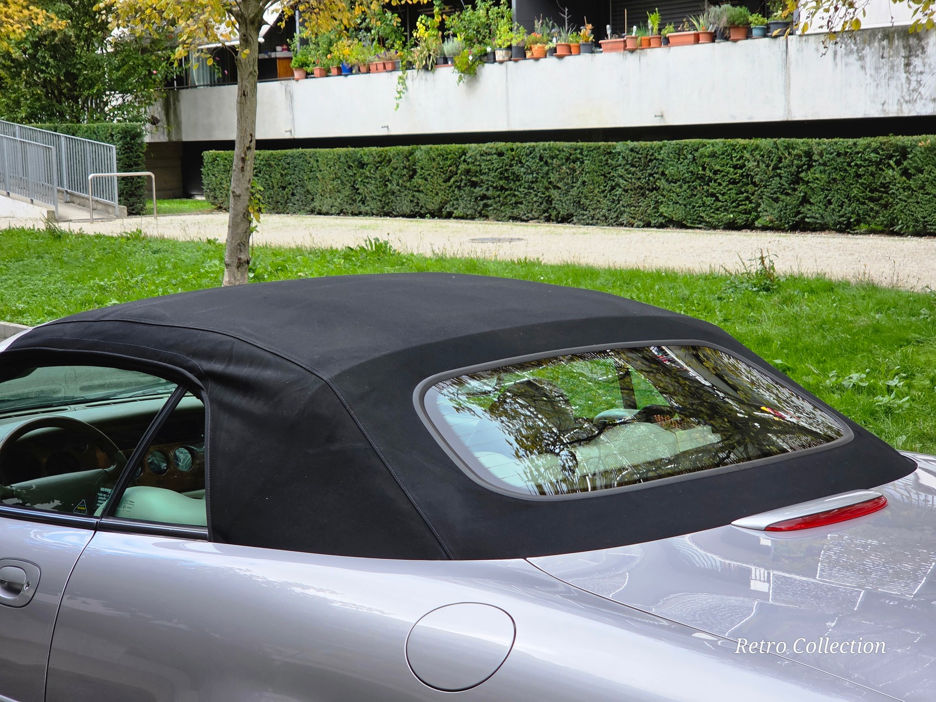 JAGUAR XK8 Convertible - superbe - 1ère main - voiture CH - carnet de services - pneus neufs - 2x jeu de roues complètes 17'' et 18''.-image-14
