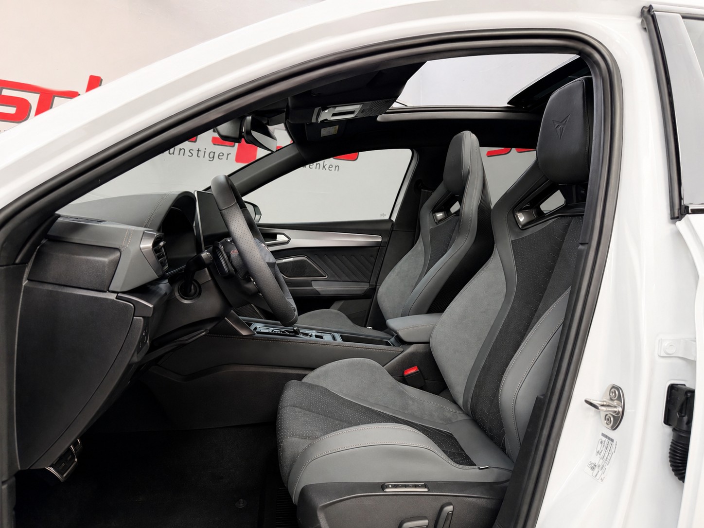 CUPRA LEON ST 2.0 TSI Extreme DSG 4Drive-image-10