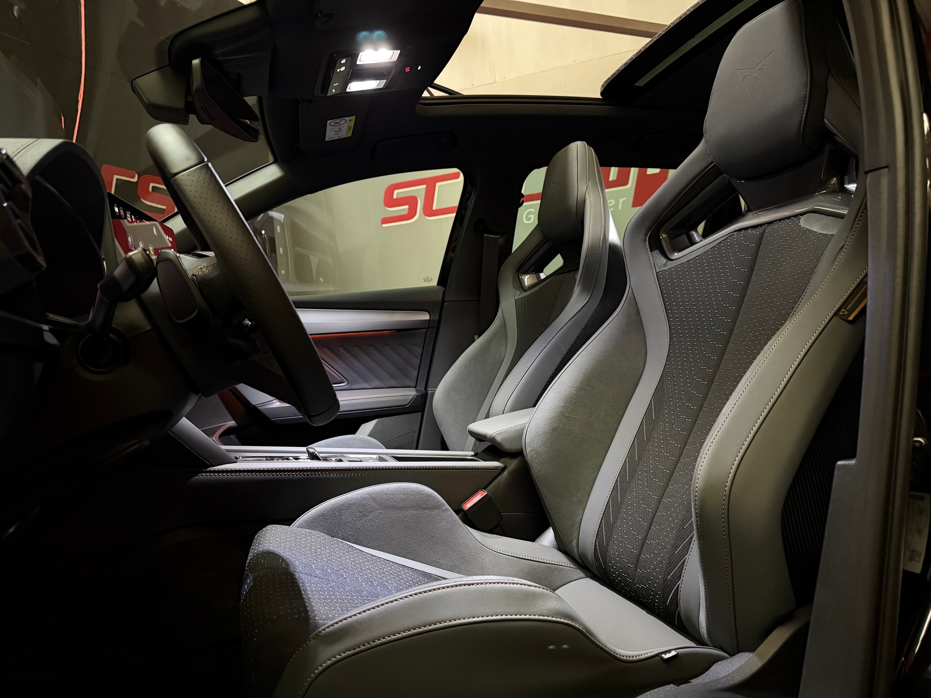 CUPRA LEON ST 2.0 TSI Extreme DSG 4Drive-image-12