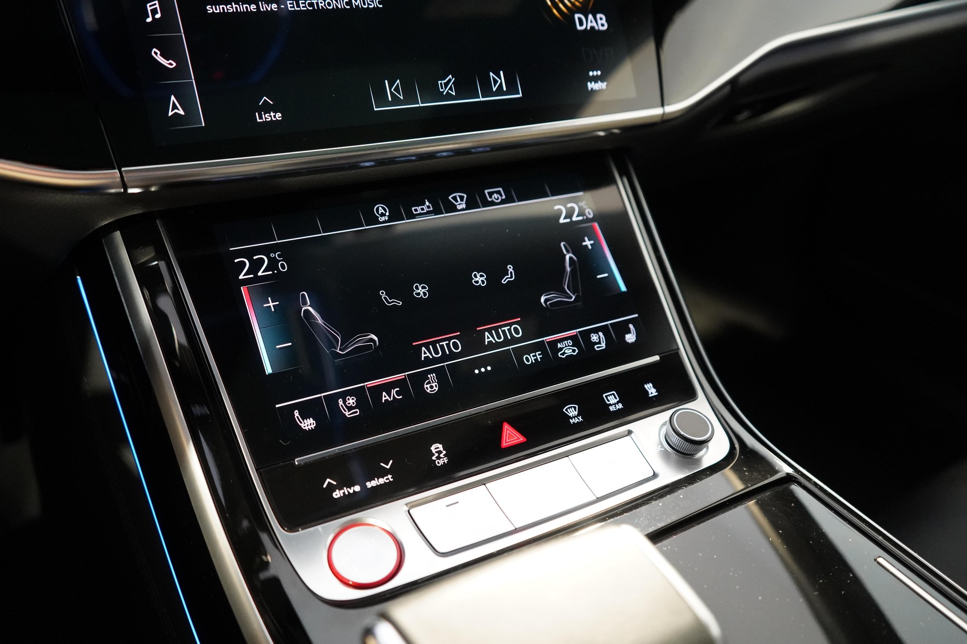 AUDI S8 4.0 V8 TFSI quattro T-Tronic-image-13