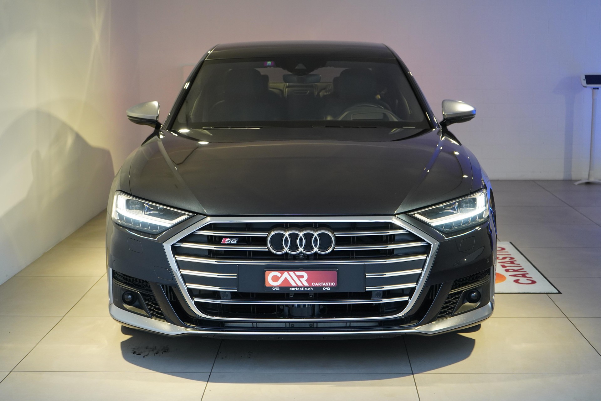 AUDI S8 4.0 V8 TFSI quattro T-Tronic-showroom-element-1