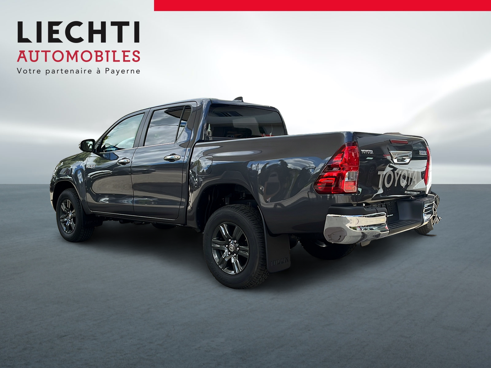 TOYOTA Hilux 2.8d MHEV Style Double Cab 4x4-showroom-element-2