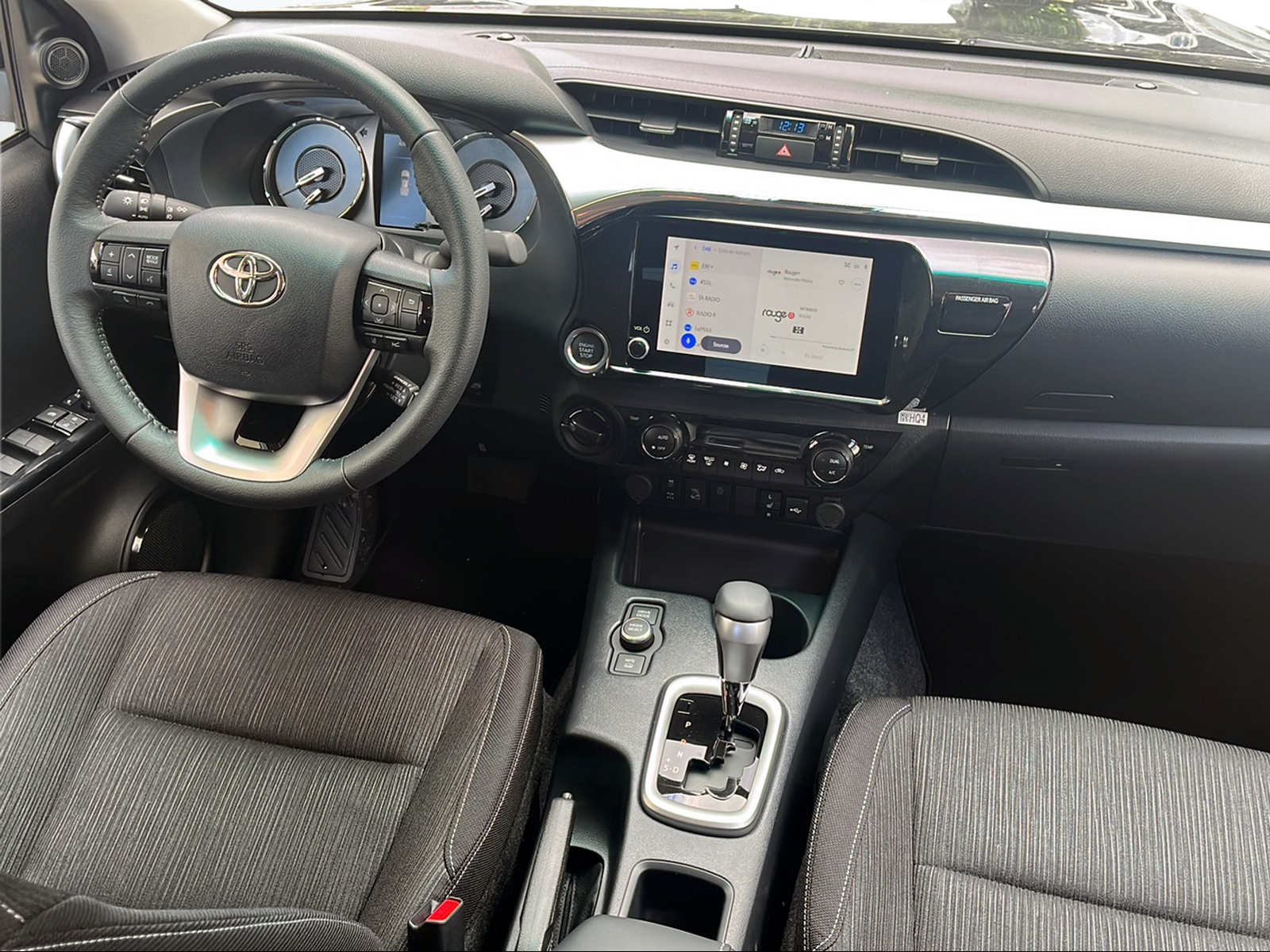 TOYOTA Hilux 2.8d MHEV Style Double Cab 4x4-image-7