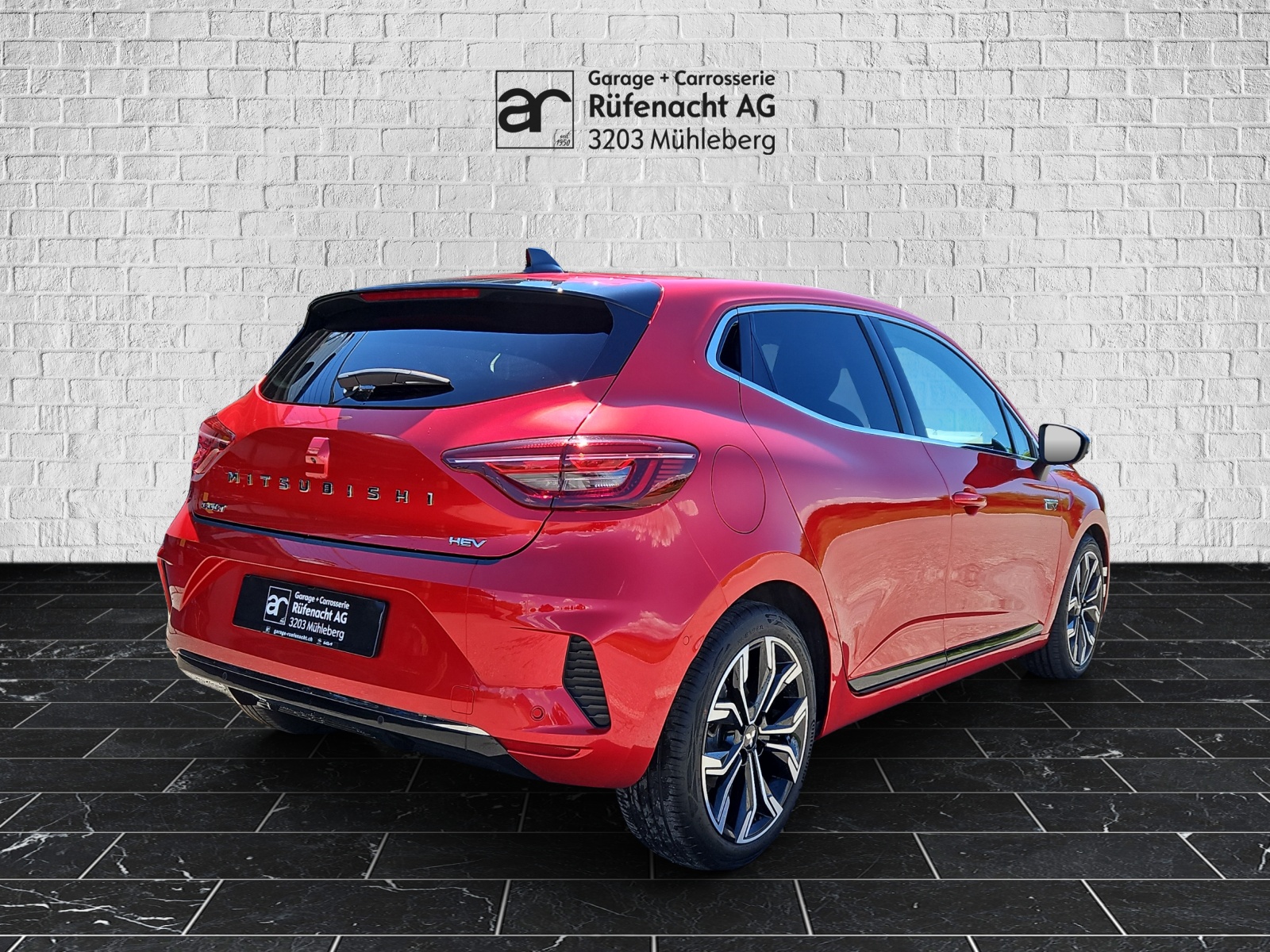 MITSUBISHI Colt 1.6 HEV Instyle-showroom-element-1