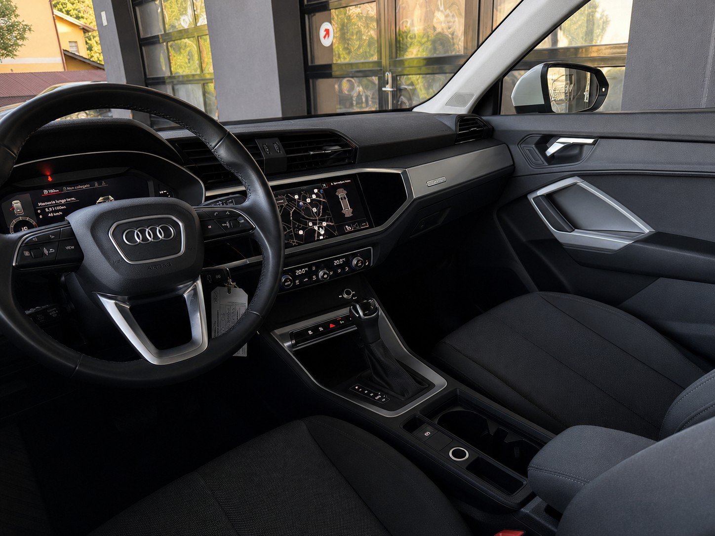 AUDI Q3 40 TFSI S line quattro S-tronic-image-12