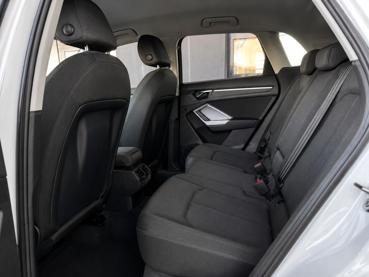 AUDI Q3 40 TFSI S line quattro S-tronic-image-10