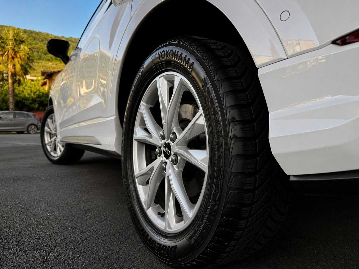 AUDI Q3 40 TFSI S line quattro S-tronic-image-8