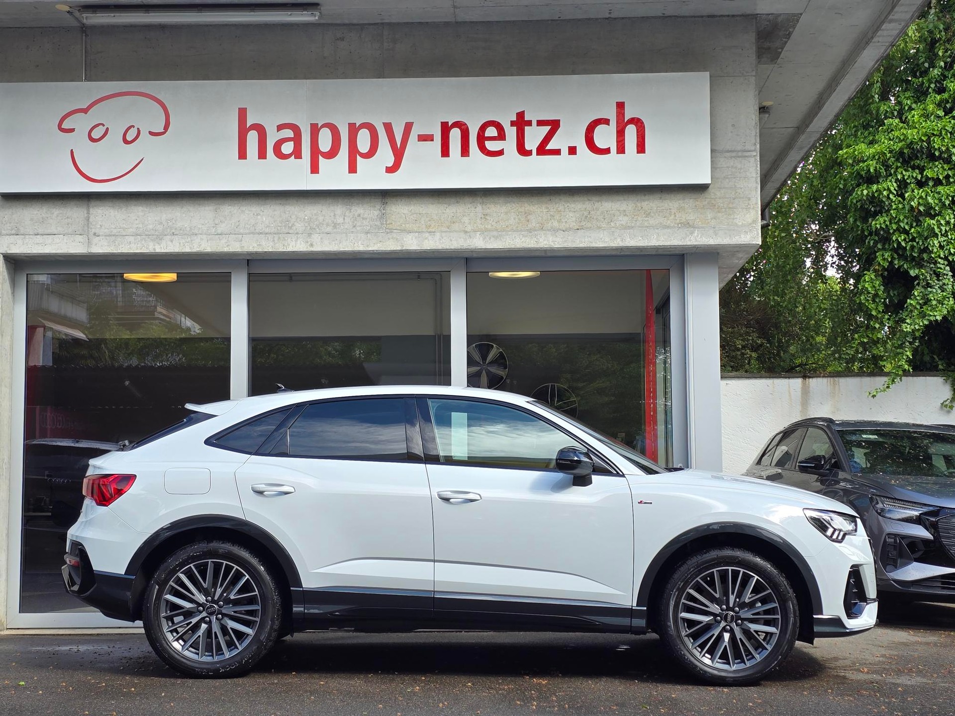 AUDI Q3 Sportback 40 TFSI S line quattro S-tronic-showroom-element-1