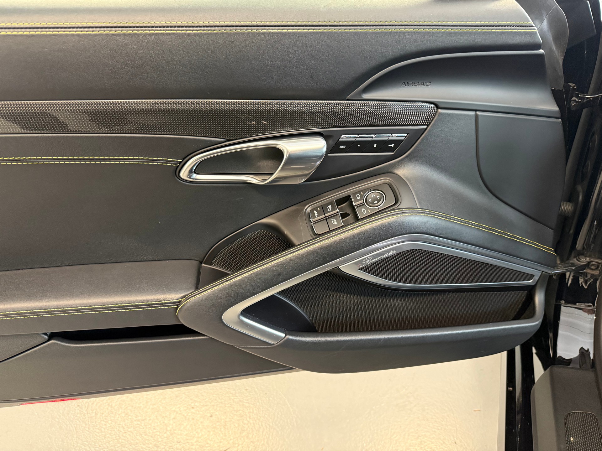 PORSCHE 911 Turbo S Cabrio PDK-image-15
