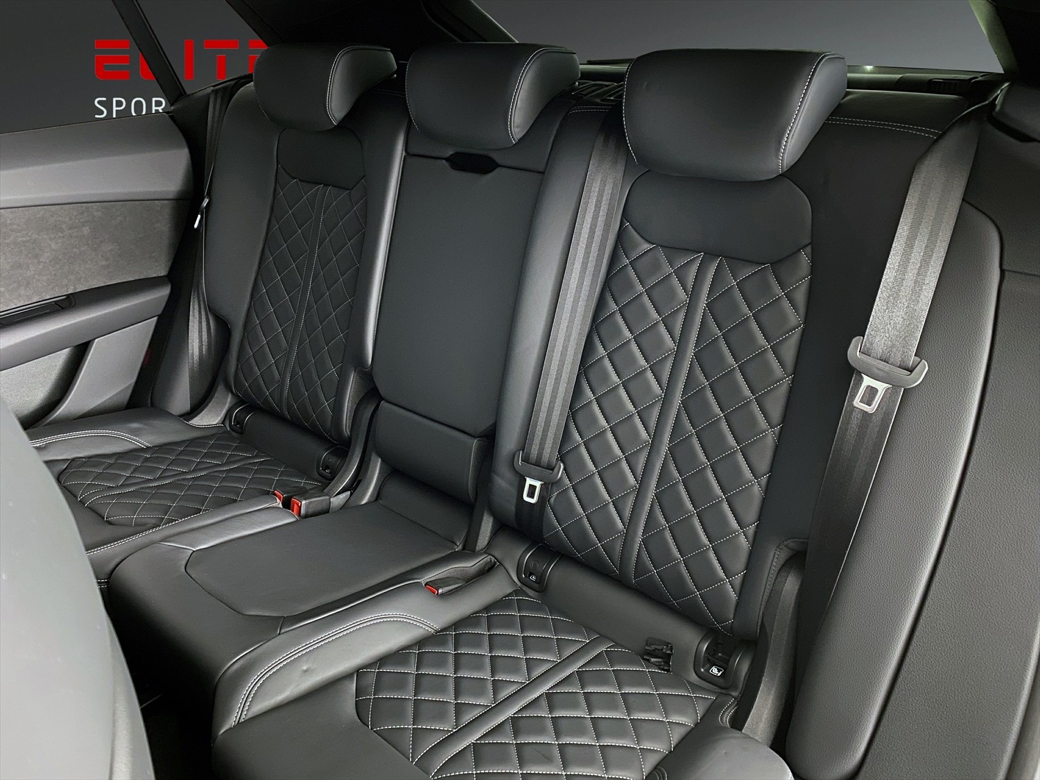 AUDI SQ8 TFSI quattro-showroom-element-1