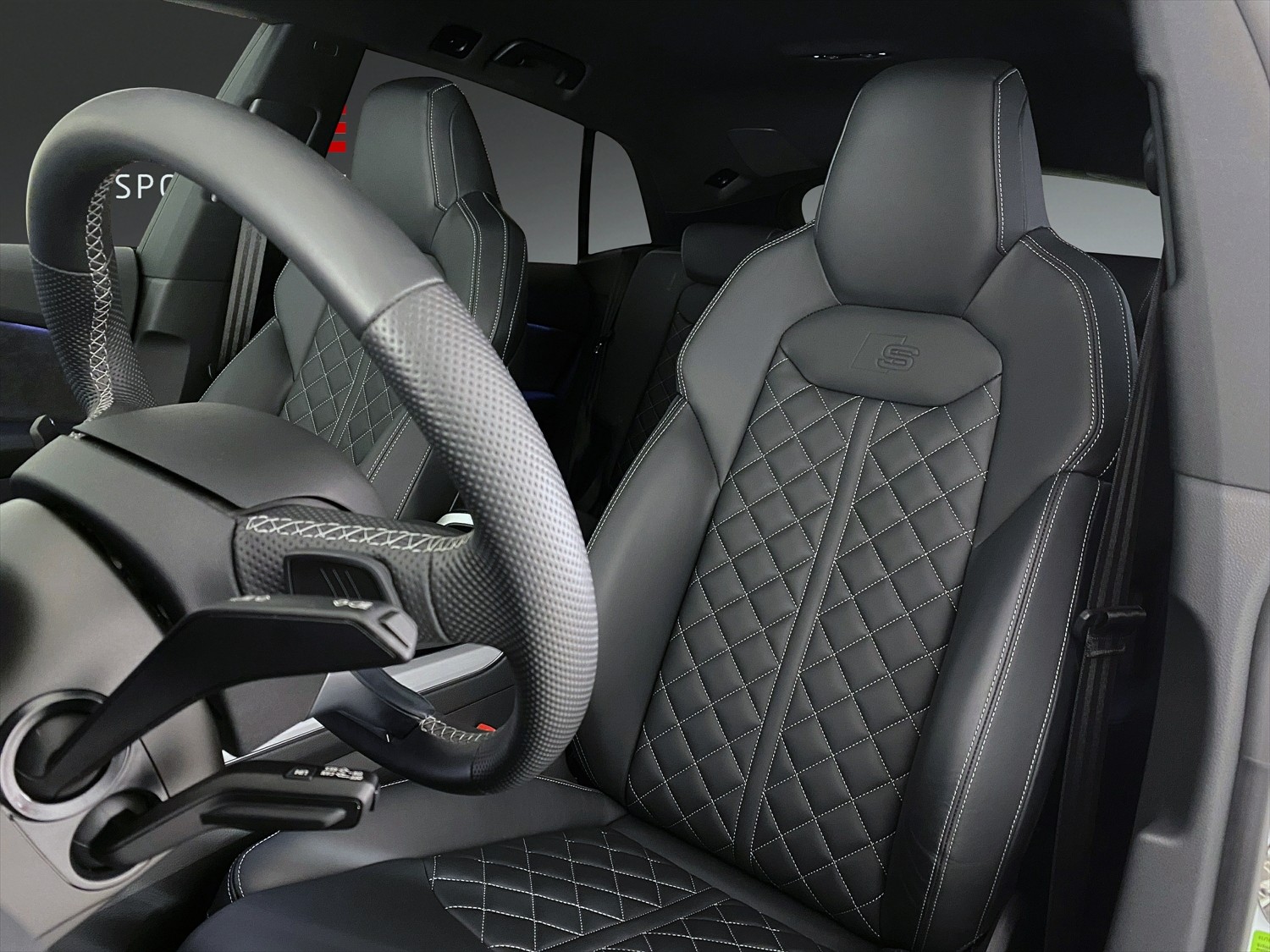 AUDI SQ8 TFSI quattro-image-14