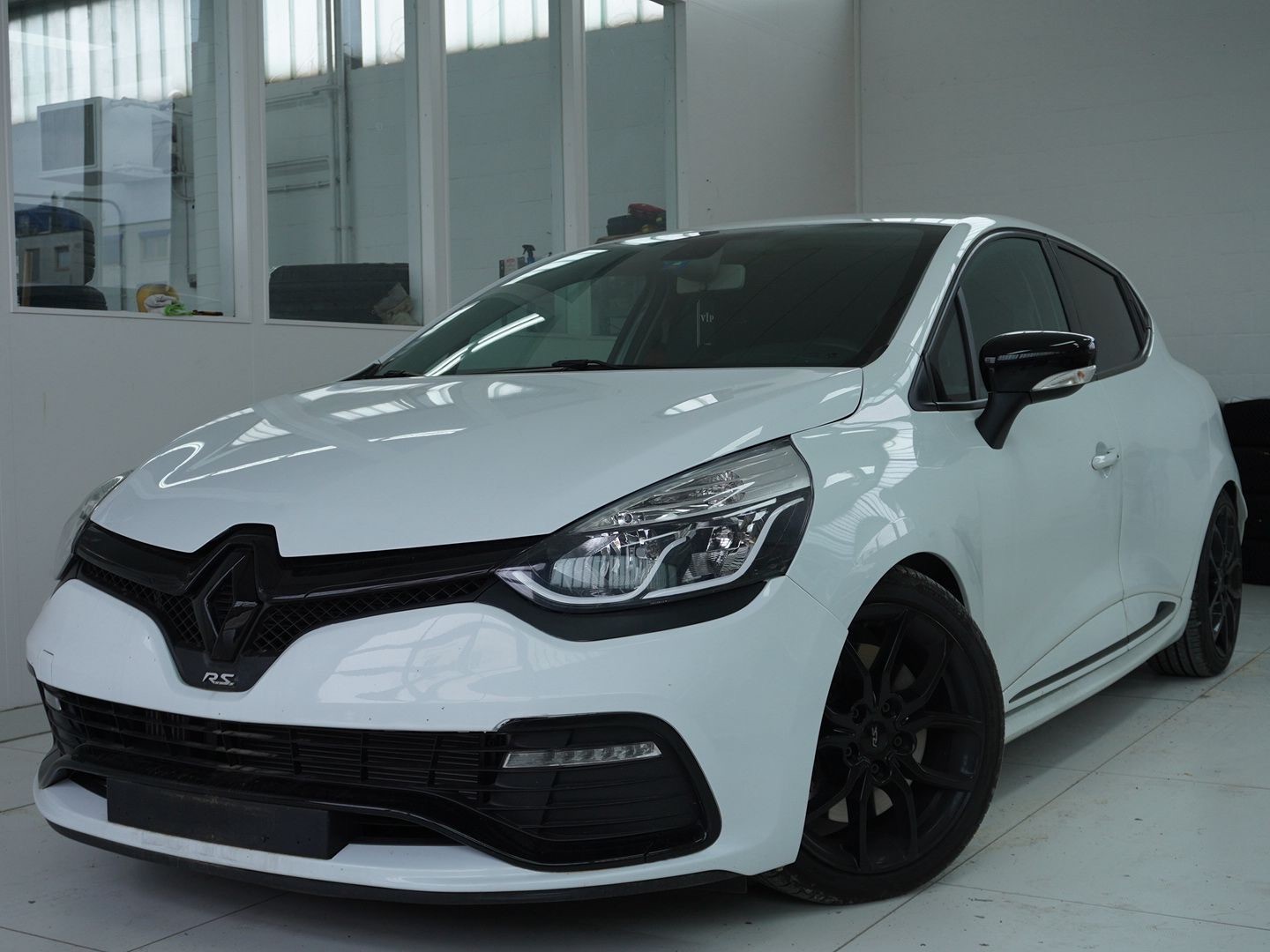 RENAULT Clio 1.6 T RS 200 EDC