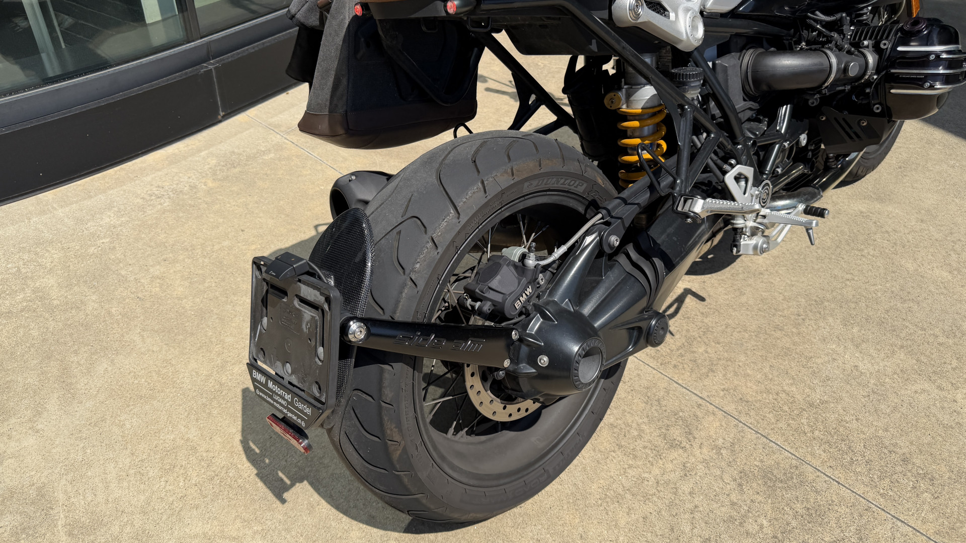 BMW R nineT Pure-showroom-element-3