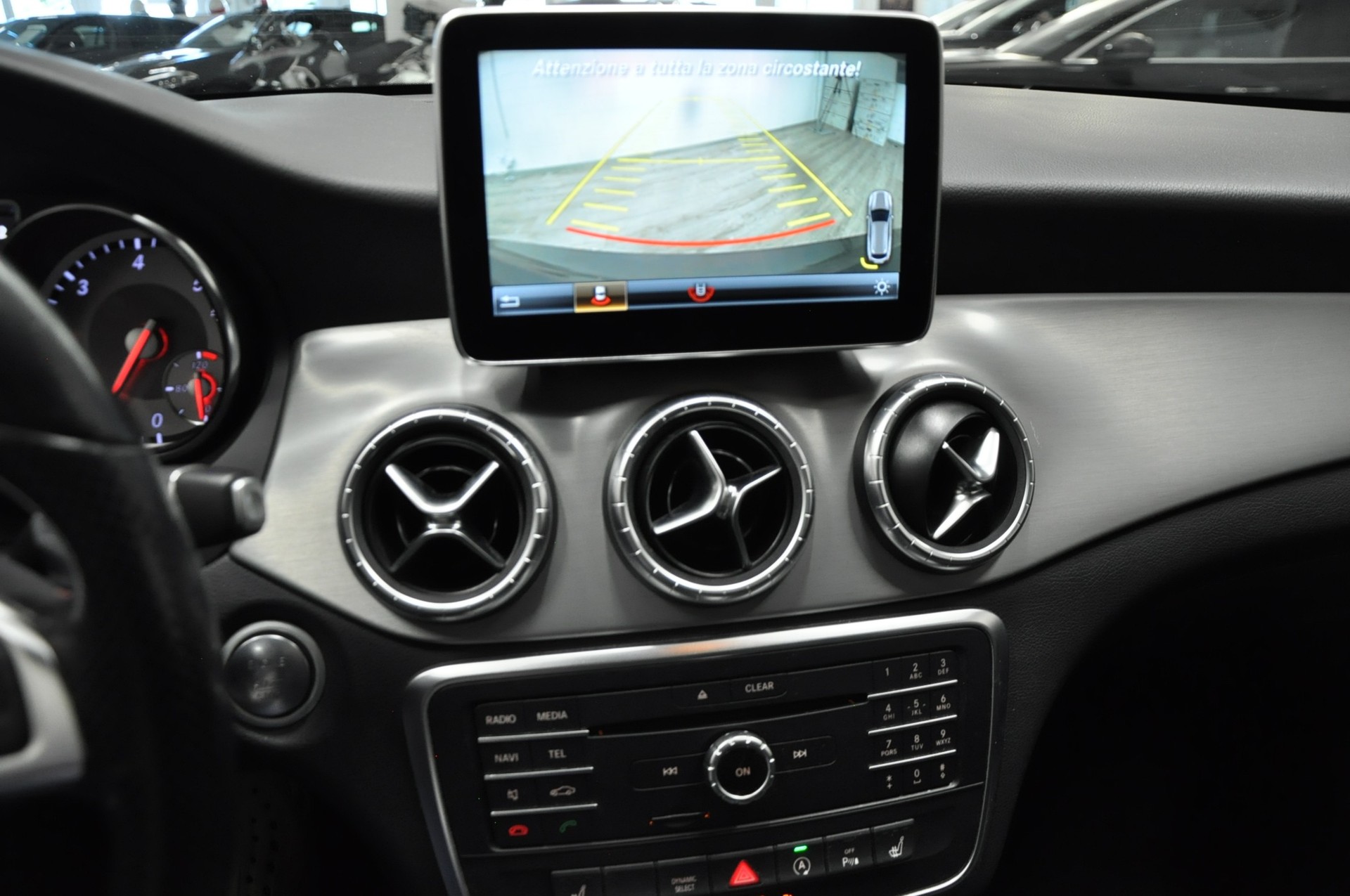 MERCEDES-BENZ CLA Shooting Brake 200 CDI AMG Line 4Matic 7G-DCT-image-21