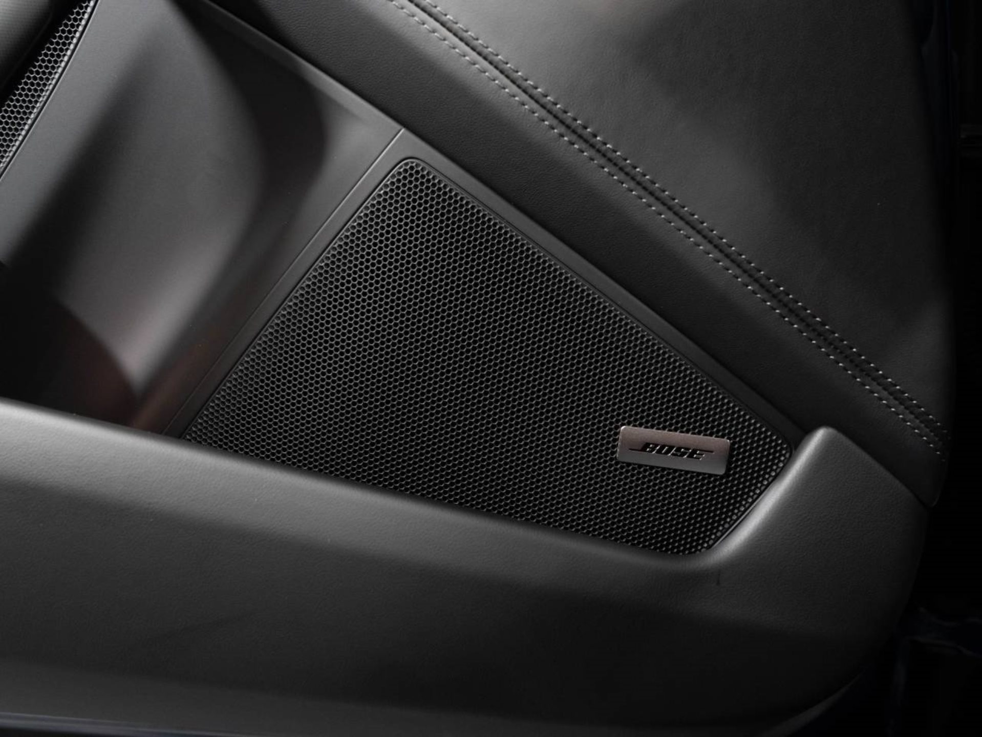 PORSCHE 911 Carrera 4 GTS Cabriolet-image-23