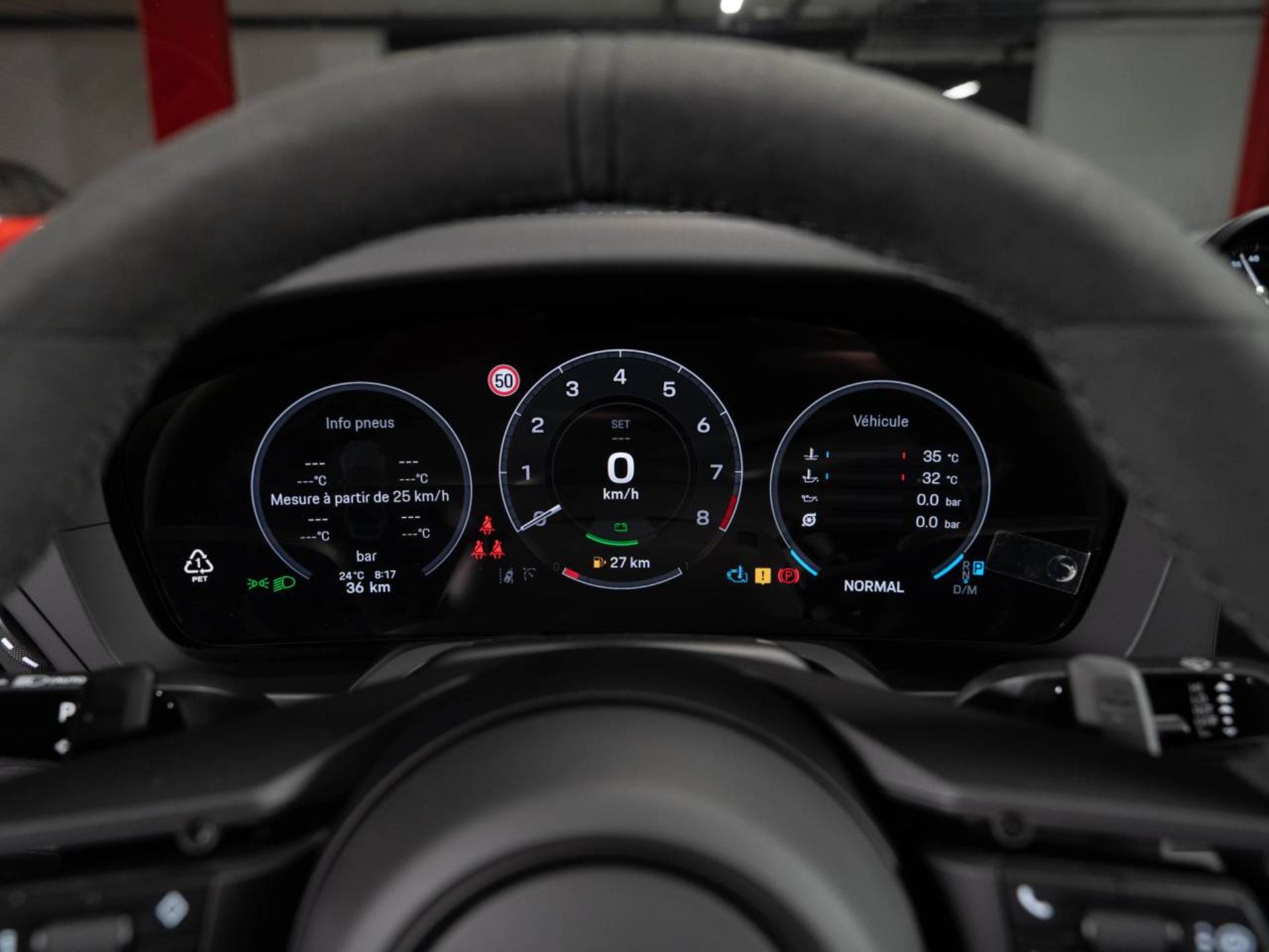 PORSCHE 911 Carrera 4 GTS Cabriolet-image-11