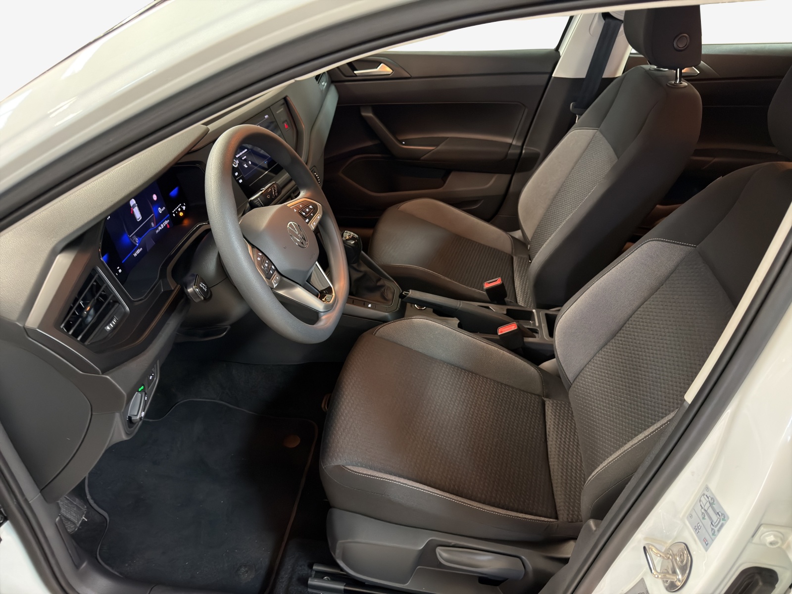 VW Polo 1.0 TSI Basis-image-7
