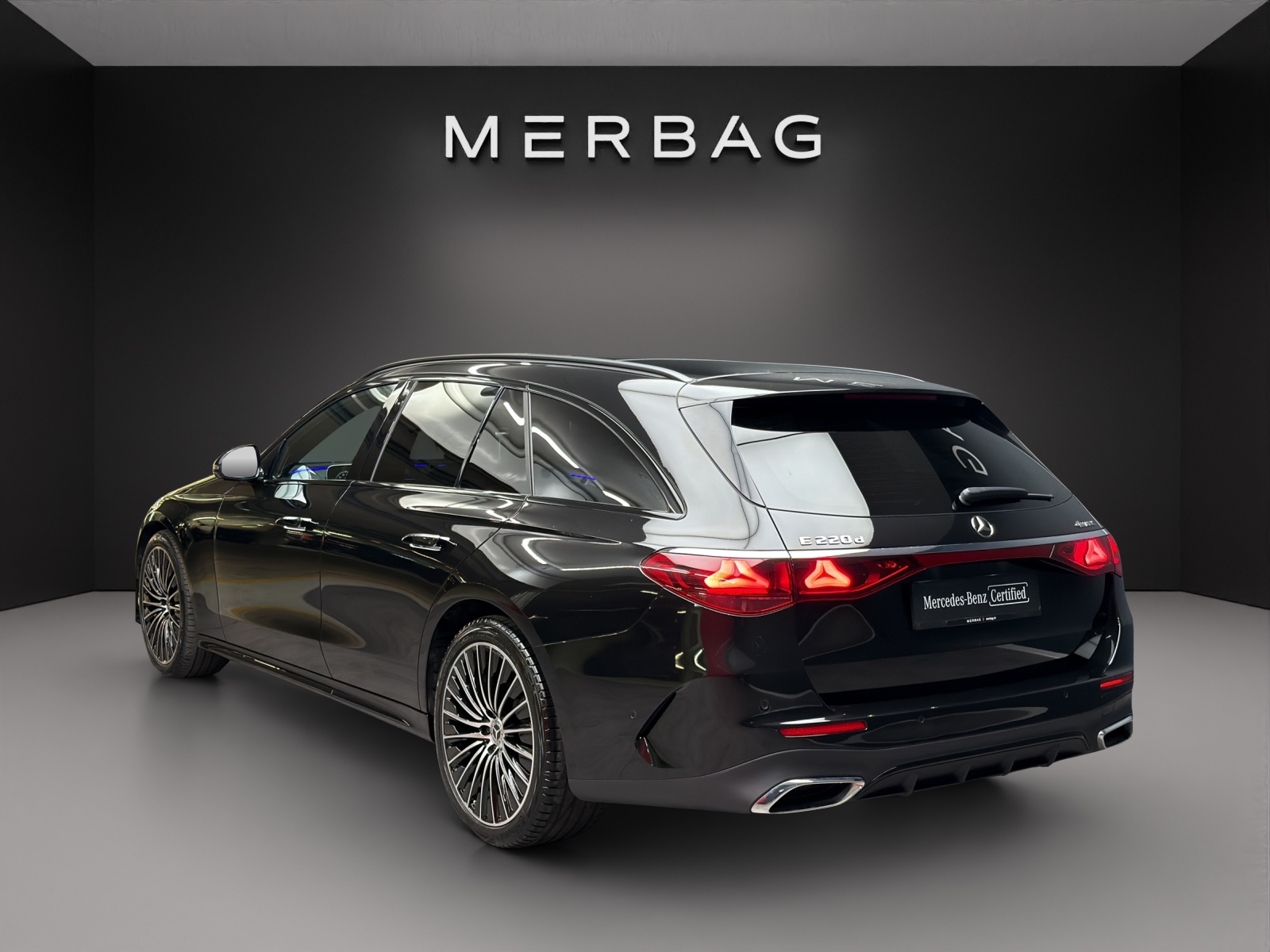 MERCEDES-BENZ E 220 d T 4M 9G-Tronic-image-3