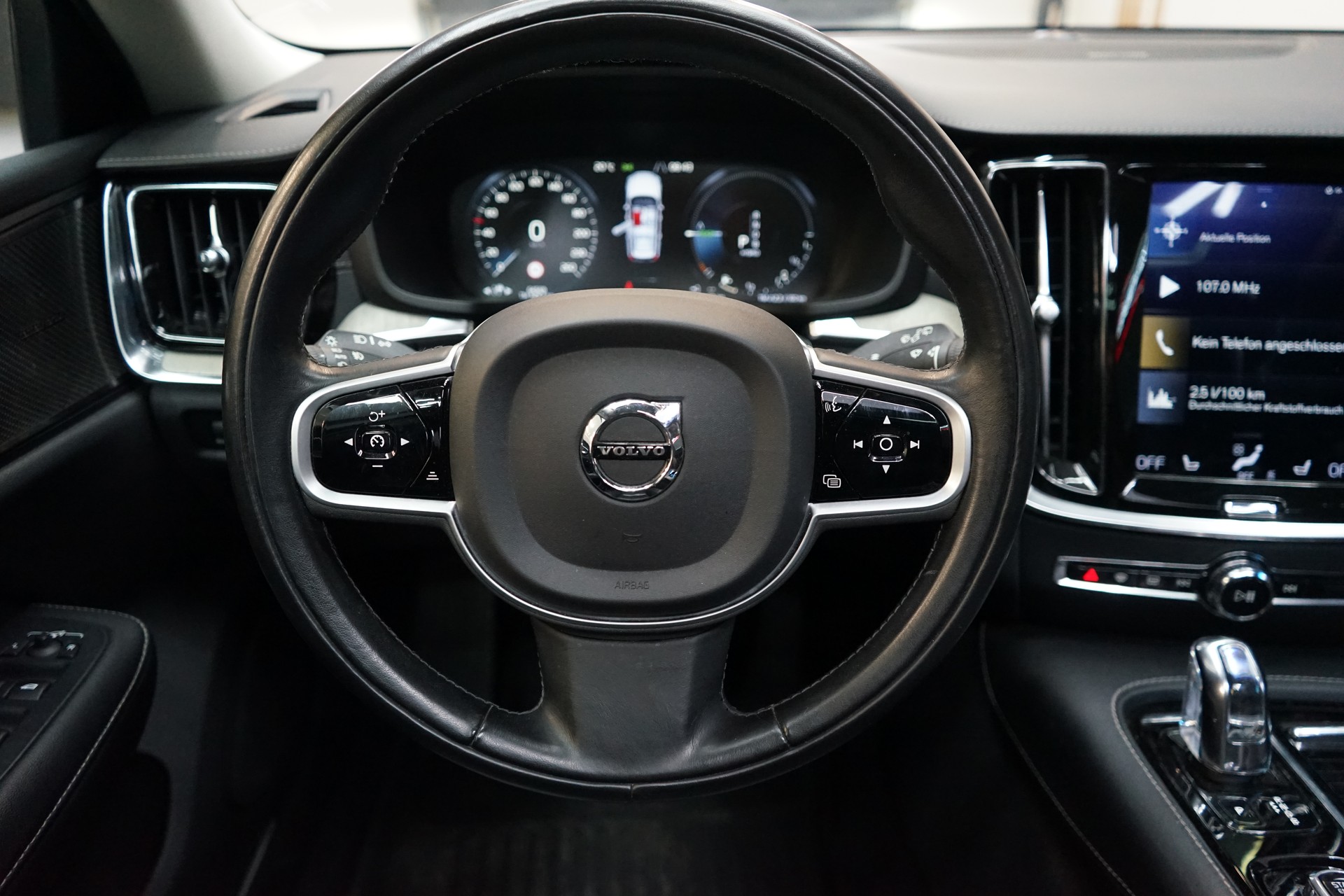VOLVO V60 T8 eAWD Twin Engine Inscription Geartronic-image-7